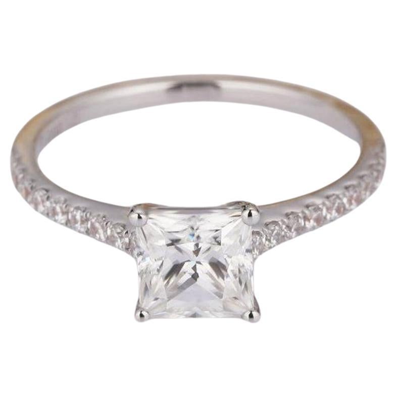 Anello di moissanite con taglio a principessa da 1 CT  Anello solitario in argento 925 per donna.

A.R.P. T.I..

Tutti gli articoli sono personalizzati su ordinazione. Il tempo di attesa è di circa 6-10 giorni lavorativi. La situazione può cambiare