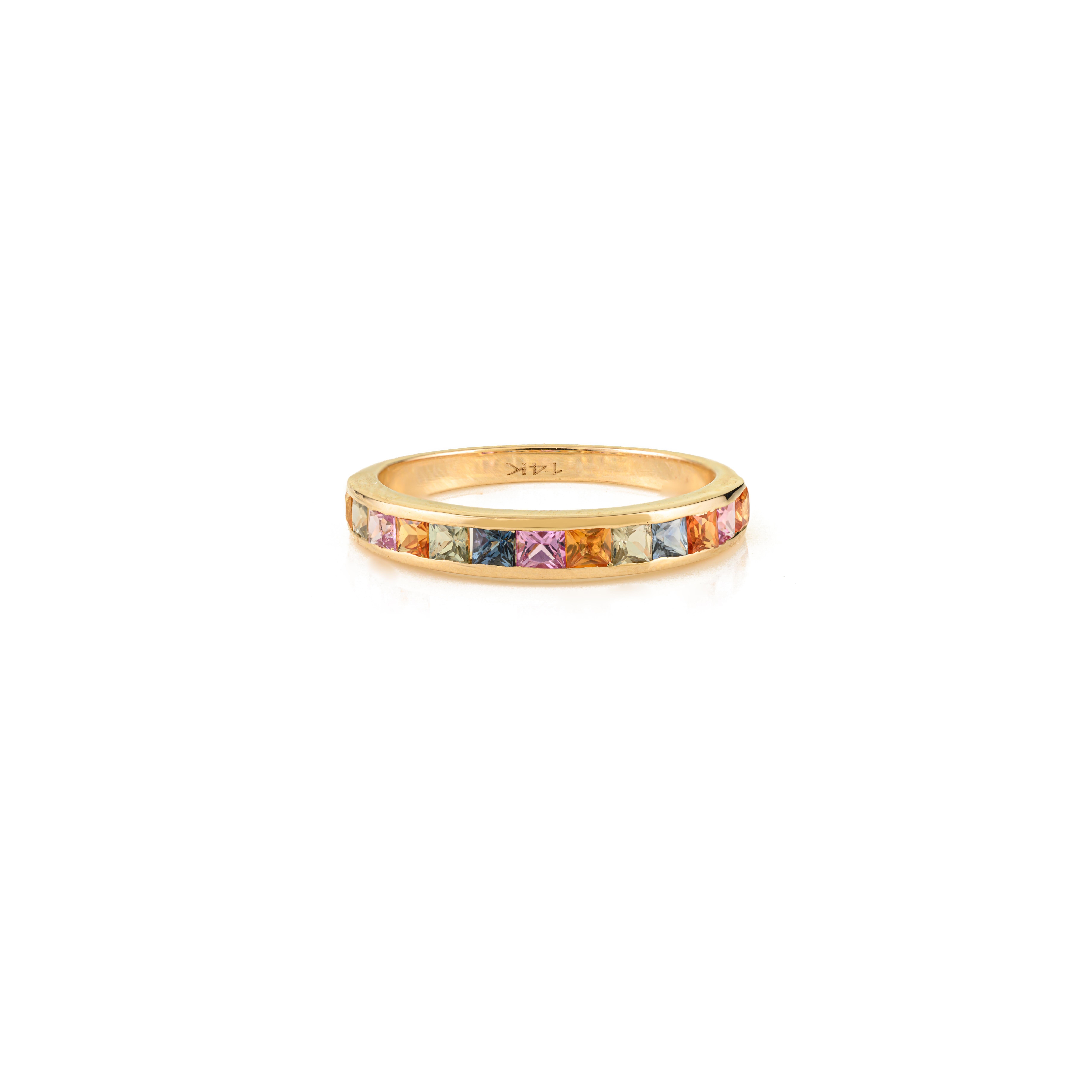 En venta: Anillo de eternidad de zafiro talla princesa 1 ct arco iris en oro amarillo de 14 quilates para ella  5