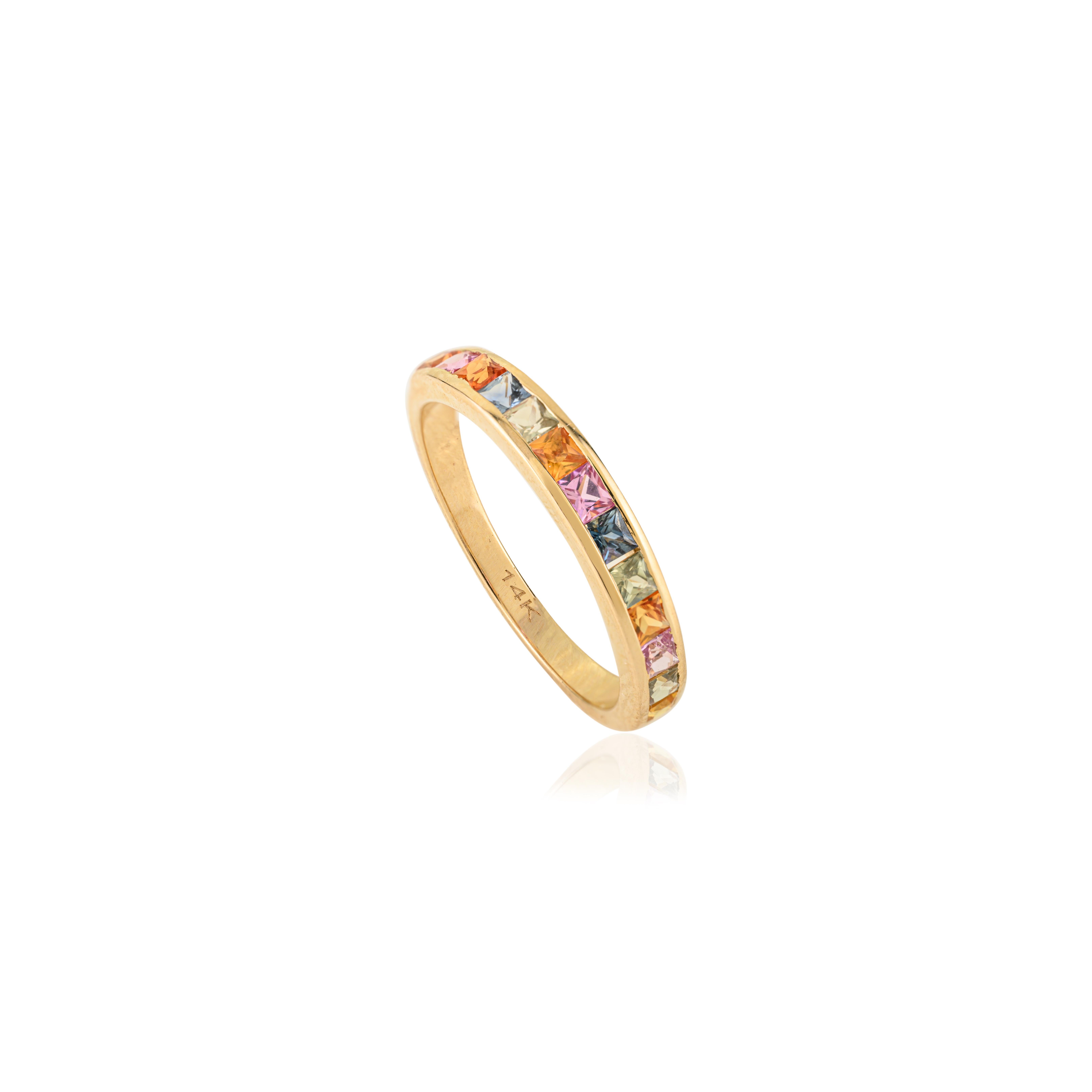En venta: Anillo de eternidad de zafiro talla princesa 1 ct arco iris en oro amarillo de 14 quilates para ella  7