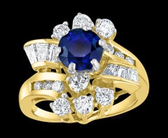 1 Karat runder blauer Saphir & 1,65 Karat Diamant-Cocktailring aus 14 Karat Gold