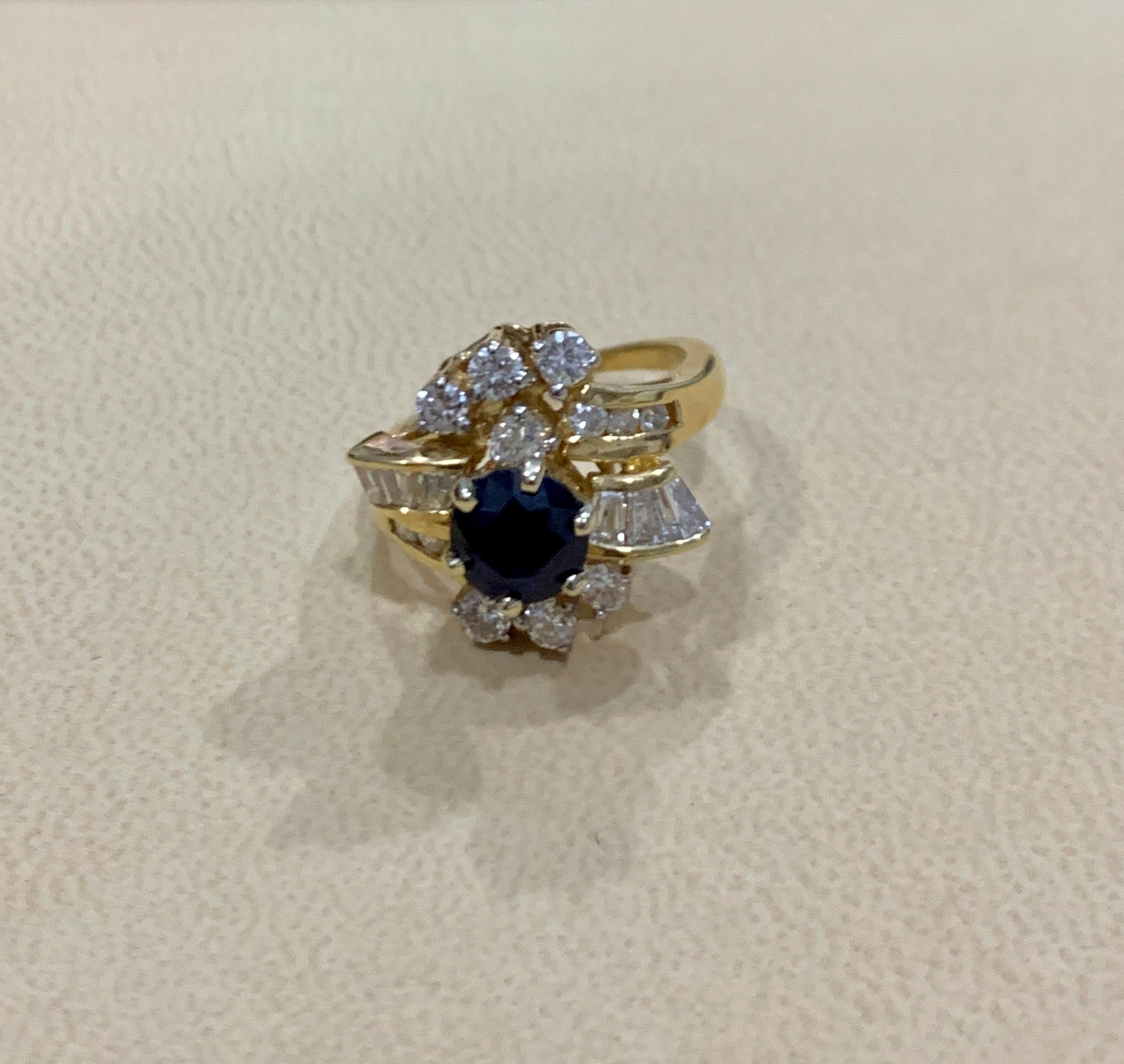 1 Carat Round Blue Sapphire & 1.65 Carat Diamond Cocktail Ring in 14 Karat Gold For Sale 3