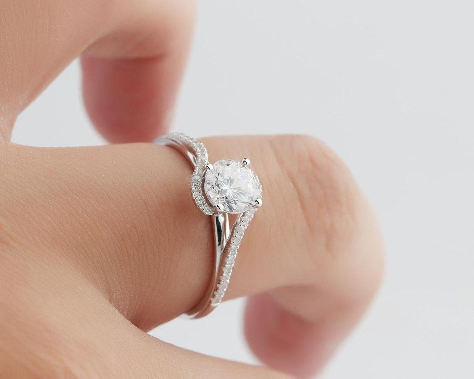 Art Deco 1 CT Round Moissanite Engagement Ring 925 Sterling Silver Promise Ring For Women For Sale