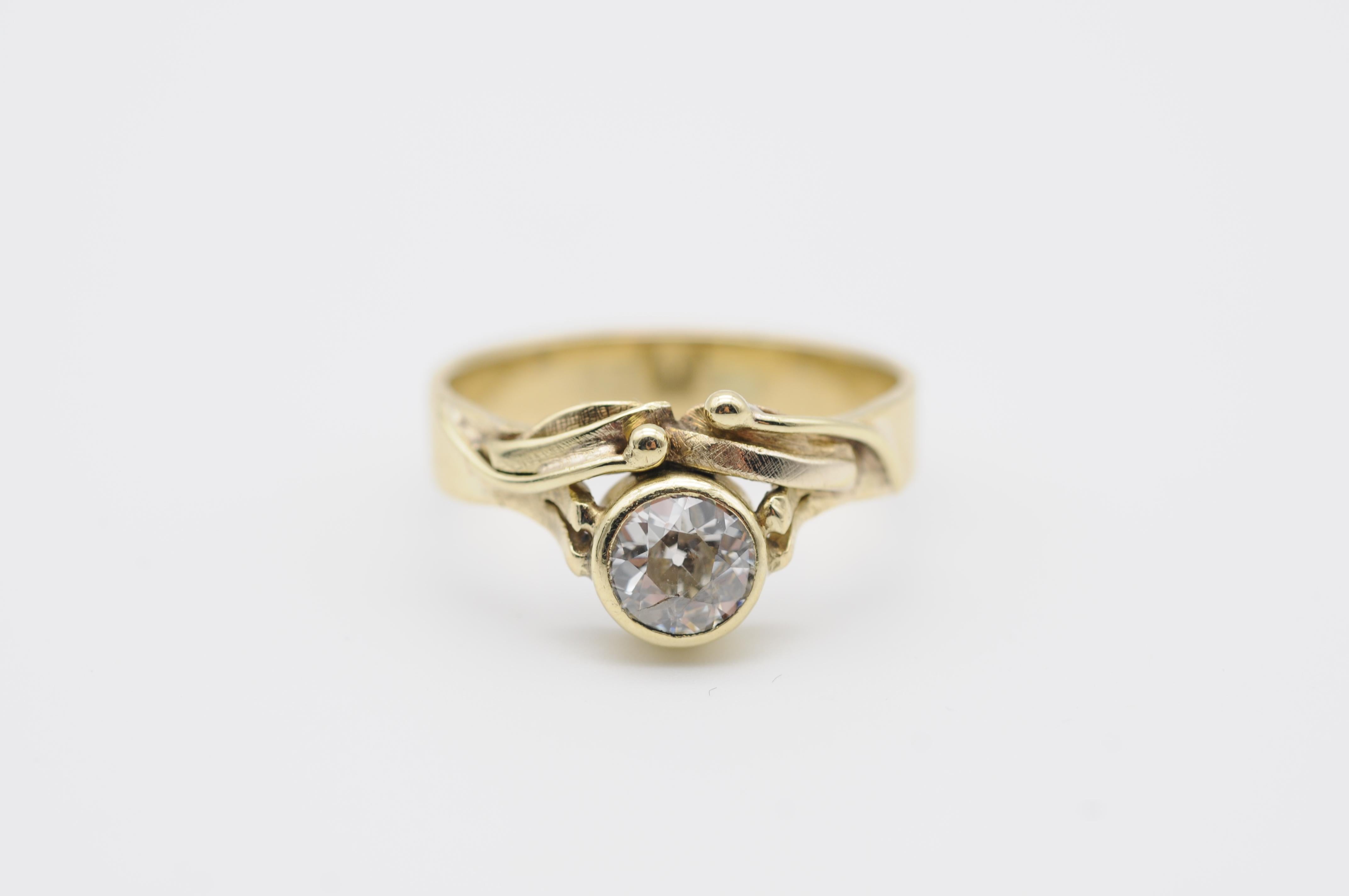 Diamond 1 Ct. Solitaire Brilliant Ring Art Nouveau, 14k Yellow Gold For Sale 2