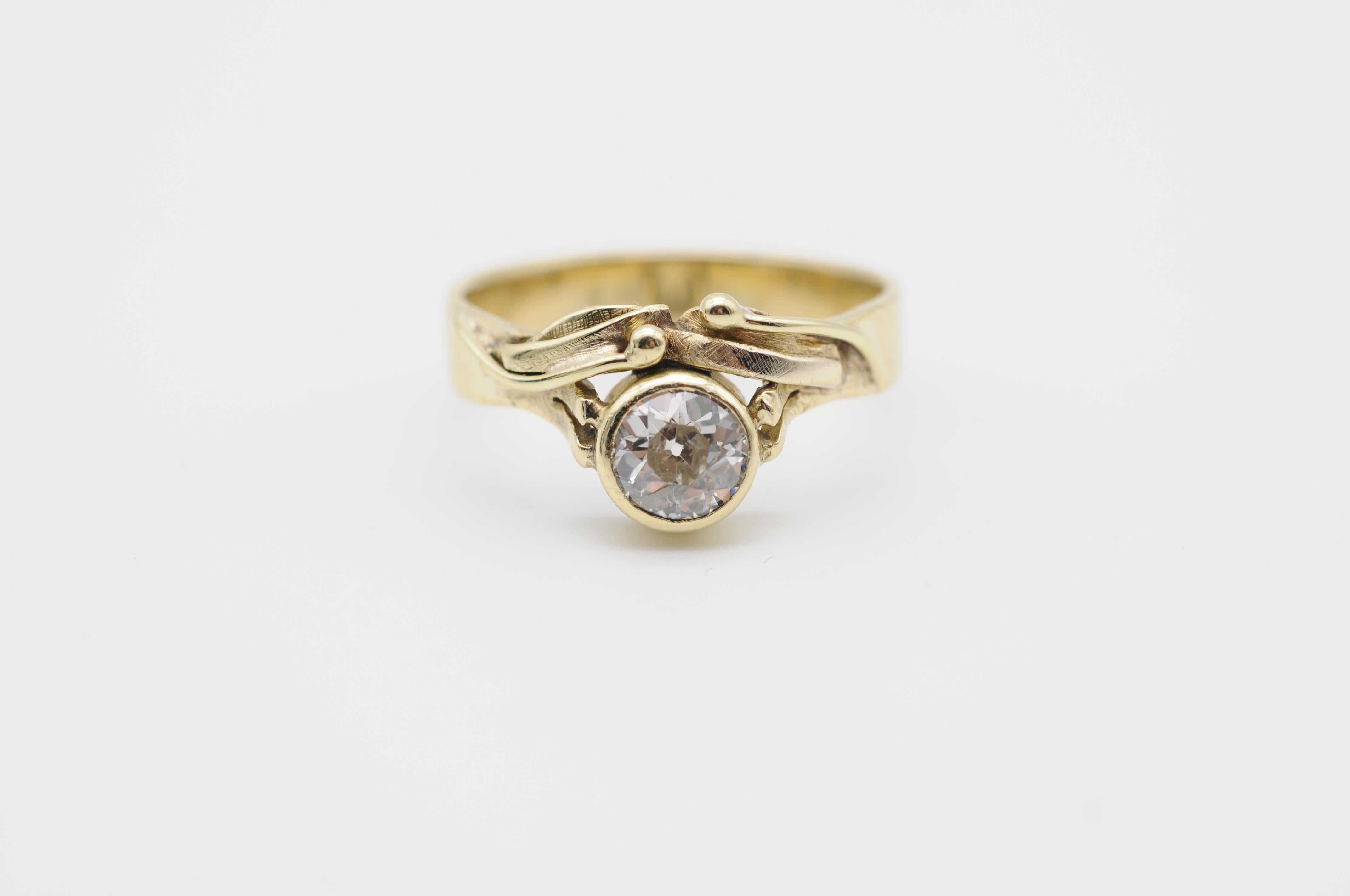 Diamond 1 Ct. Solitaire Brilliant Ring Art Nouveau, 14k Yellow Gold For Sale 3