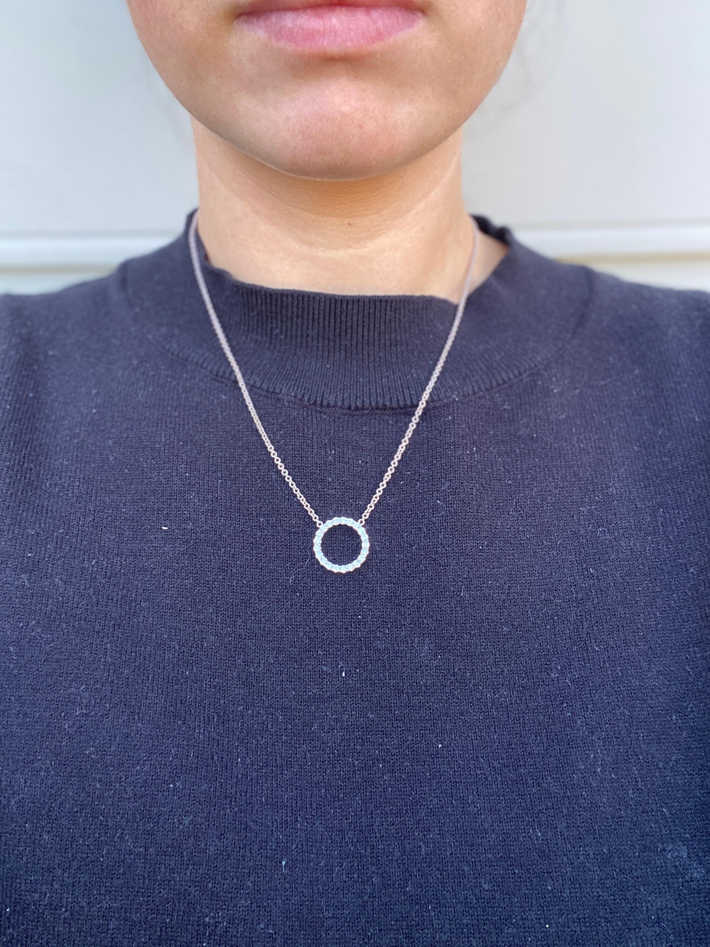Collier pendentif diamant rond 1 ctw, or blanc 18k, longueur 18 pouces Unisexe en vente
