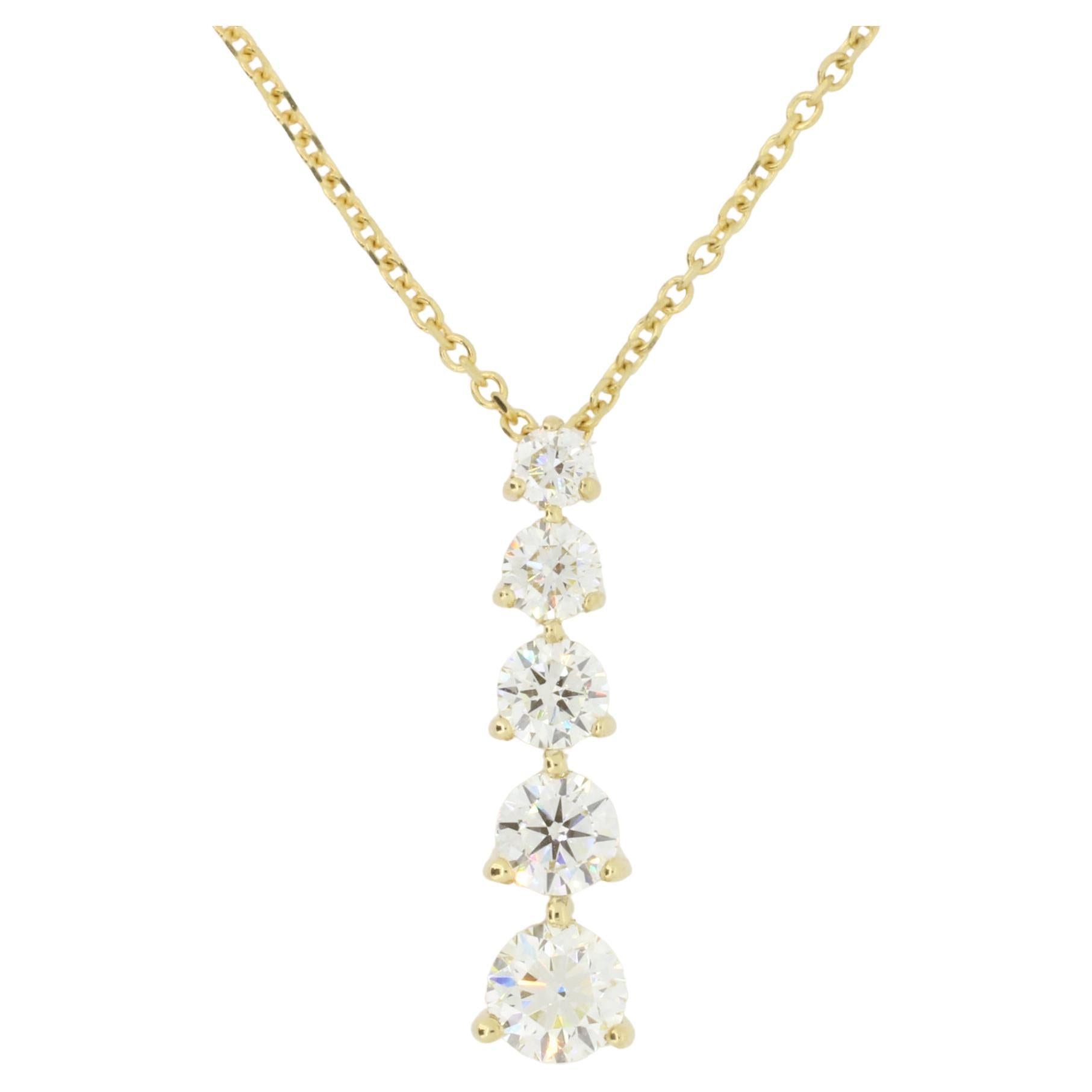 Contemporaneo Collane di diamanti a cinque pietre graduate con diamante bianco da 1 CTW in oro giallo 14k in vendita