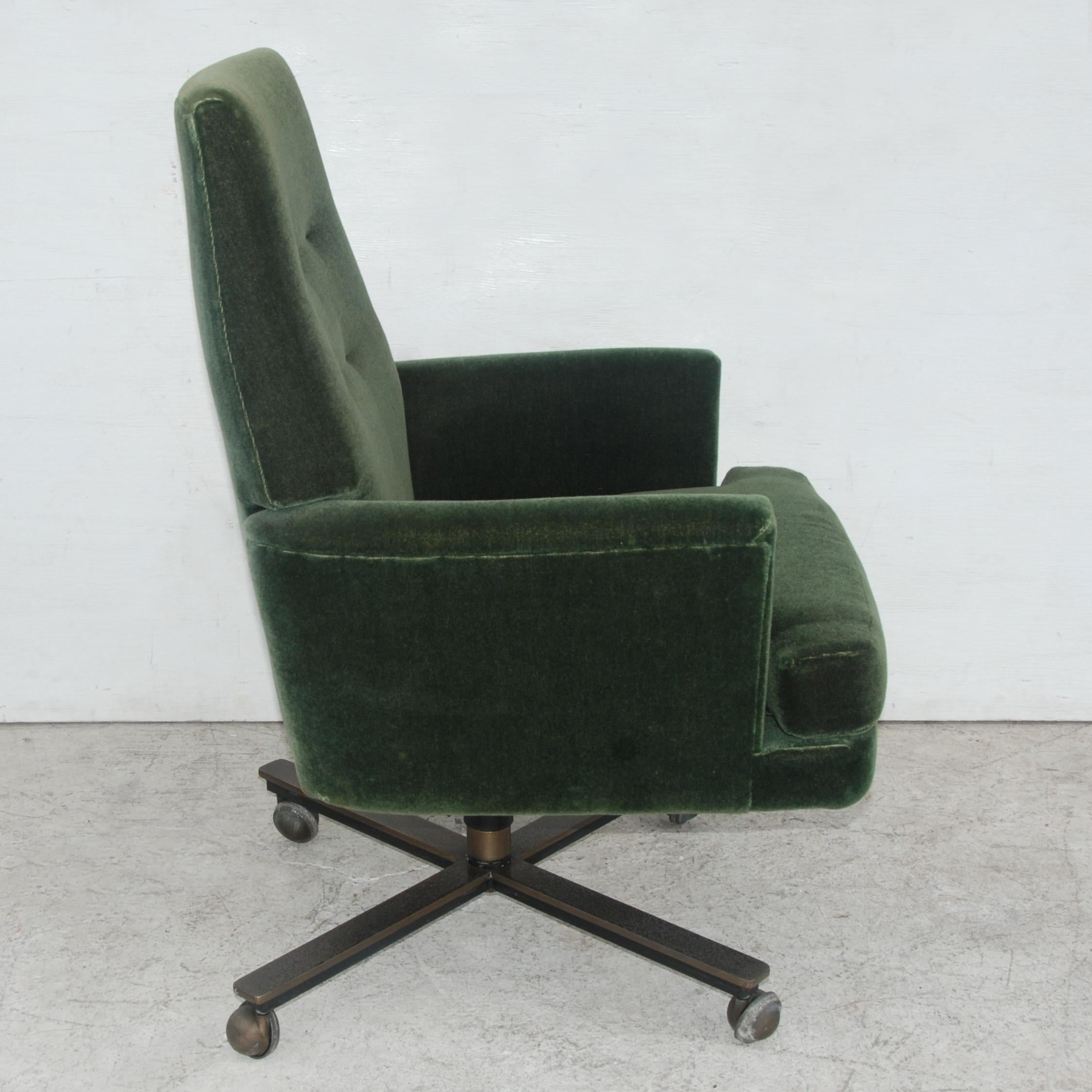 Mid-Century Modern 1 Cumberland Pace Collection Mohair Management Chair