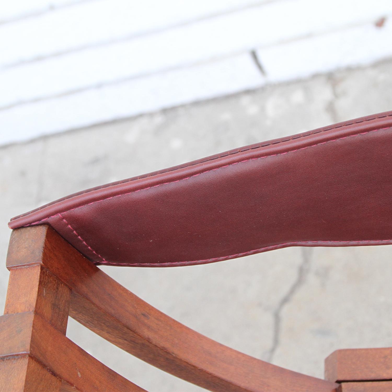 1 Chaise Curule dans le style de Pierre Paulin en vente 2