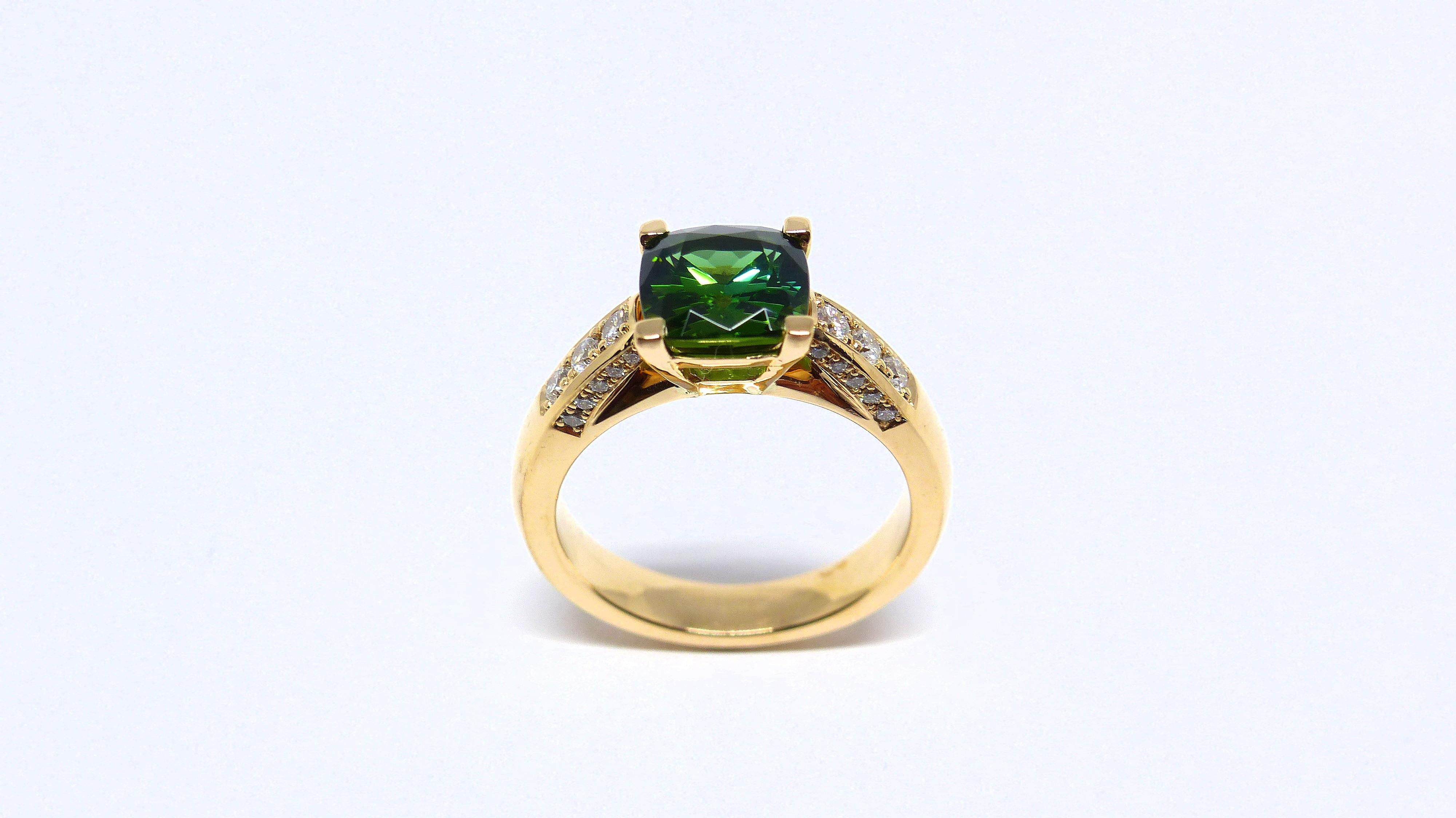 Cushion Cut Ring in Rose Gold with 1 Green Tourmaline Cushion Shape and Diamonds.  For Sale
