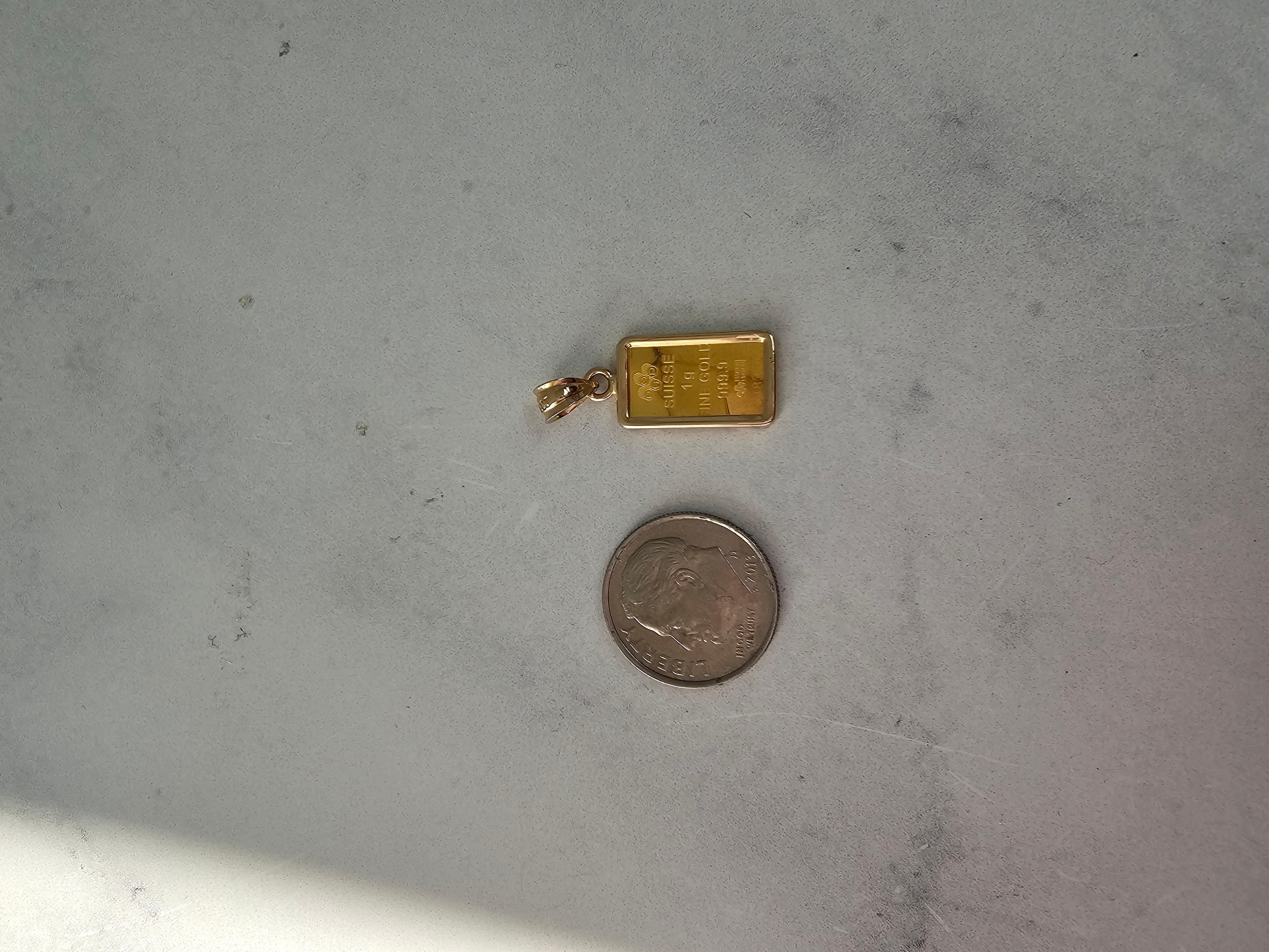 Lingotto d'oro Pamp Credit Suisse da 1 grammo con lunetta lucida in oro giallo 14k In condizioni Nuovo in vendita a Sugar Land, TX