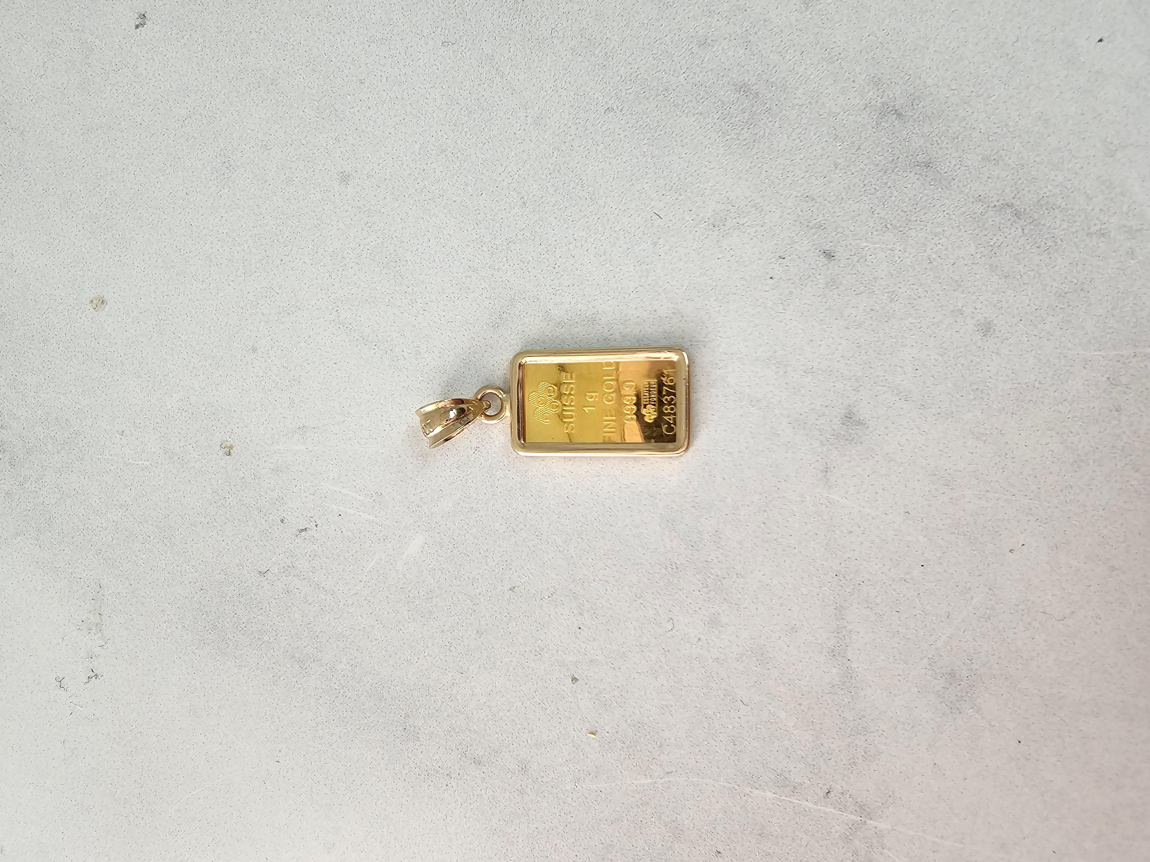 da uomo o donna Lingotto d'oro Pamp Credit Suisse da 1 grammo con lunetta lucida in oro giallo 14k in vendita