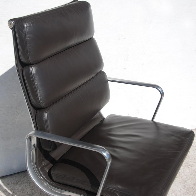 1 Herman Miller Eames Executive Soft Pad Chair with Five Star Base For