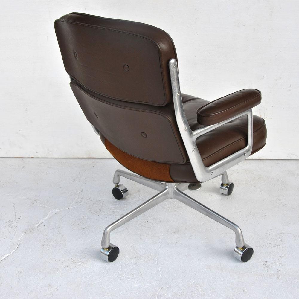 1 Herman Miller Eames Time Life Executive Chair 1