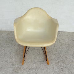 1 Herman Miller Parchment Shell Fiberglass RAR Rocker by Eames