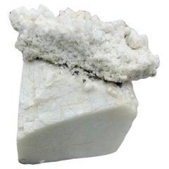 Antique 1 kg plus feldspar Specimen From Skardu Valley, Gilgit Baltistan Pakistan 