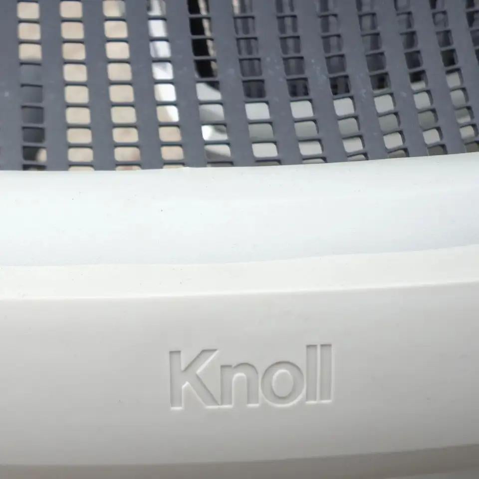 Modern 1 Knoll Generation Task Chair