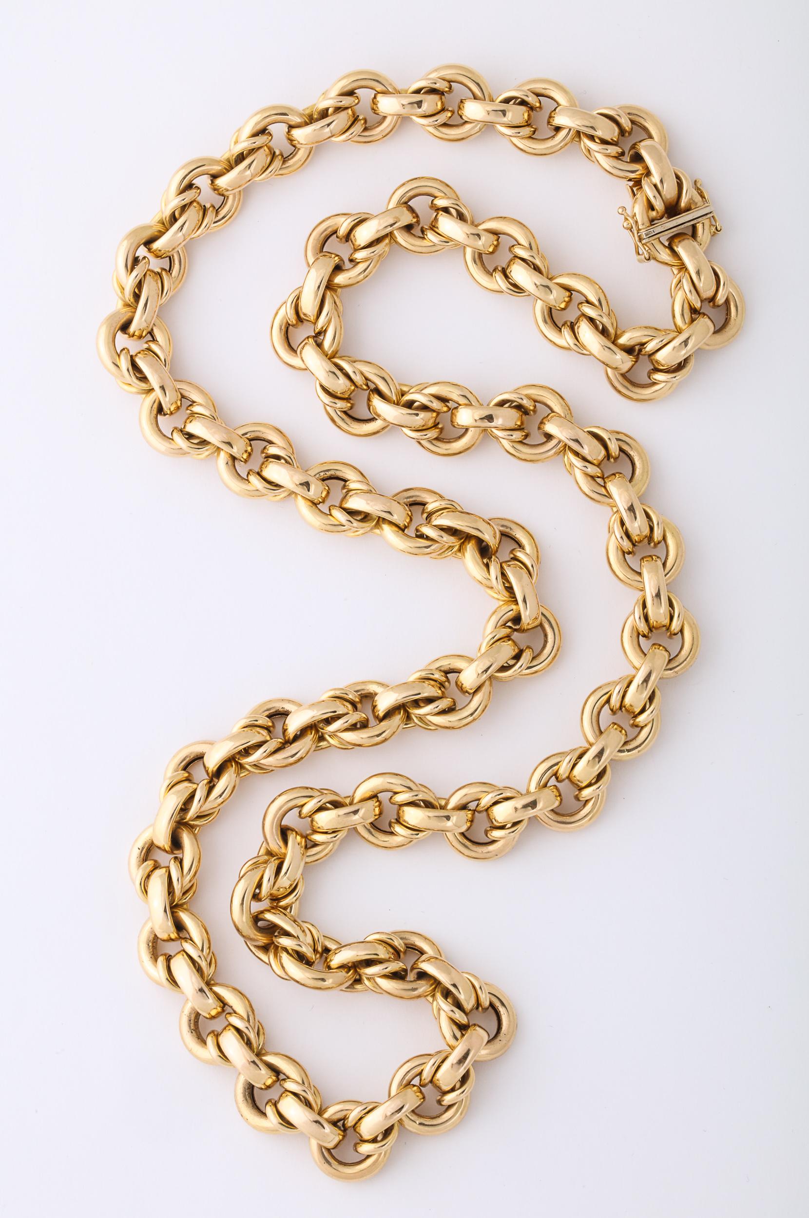 14 Karat Italian Yellow Gold Round Link Chain In Excellent Condition For Sale In New York, NY