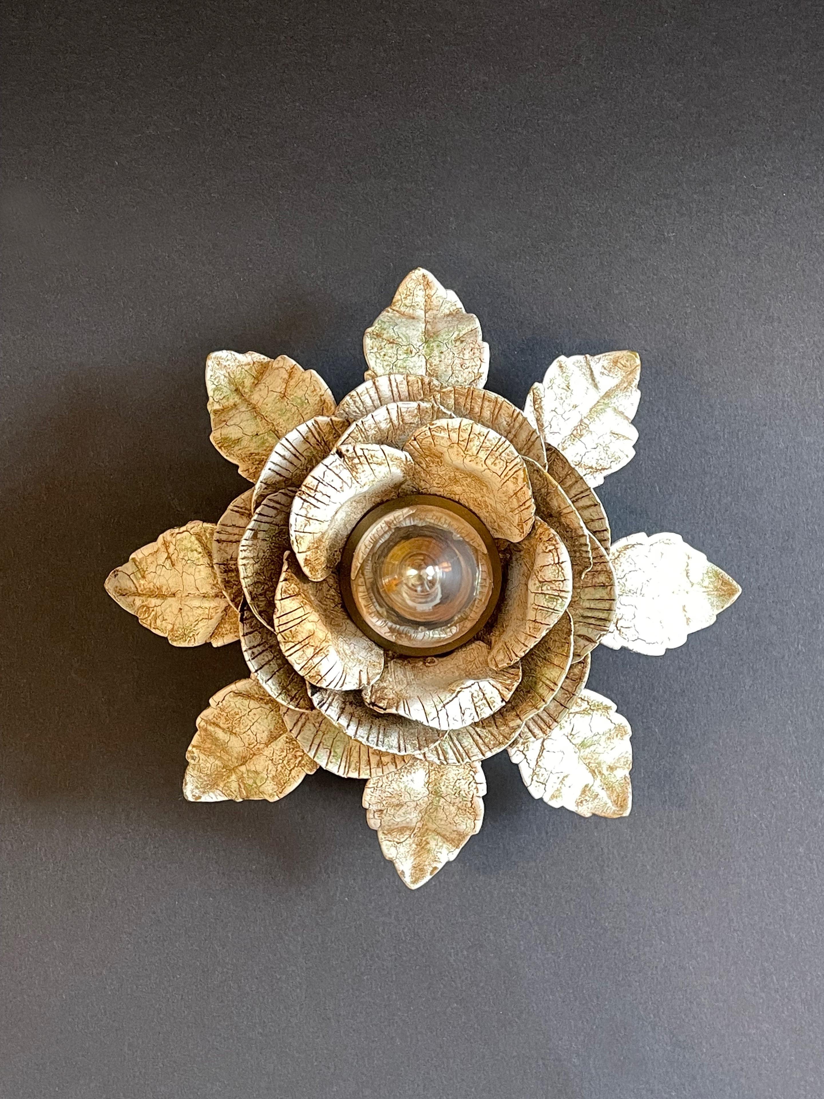 Florentine Wand- oder Deckenleuchte mit 1 Licht, antikbeige, Hans Möller, Deutschland (Metall) im Angebot