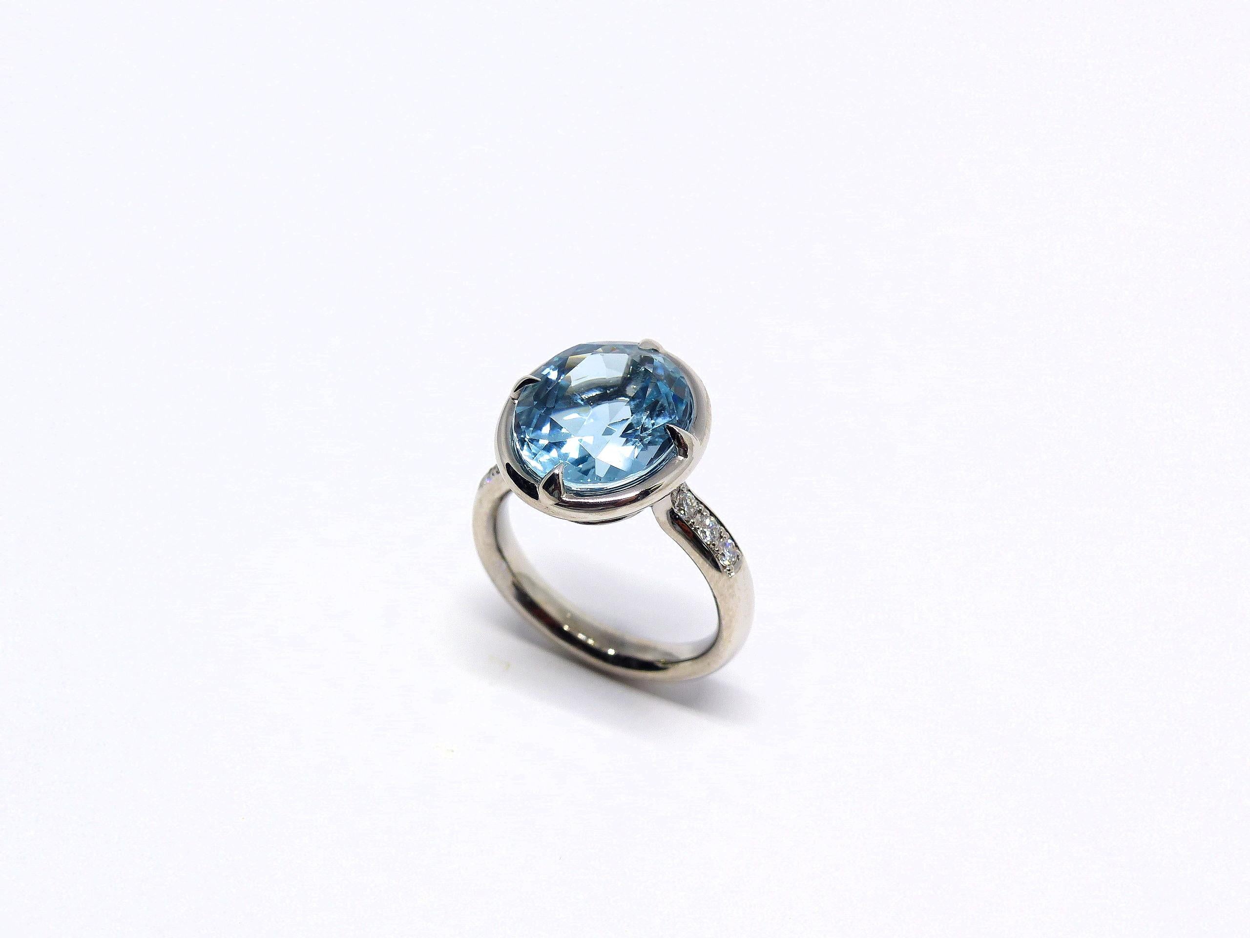 Oval Cut LEYSER 18k White Gold Ring with 1 Aquamarine (oval, 13x11mm) and Diamonds For Sale