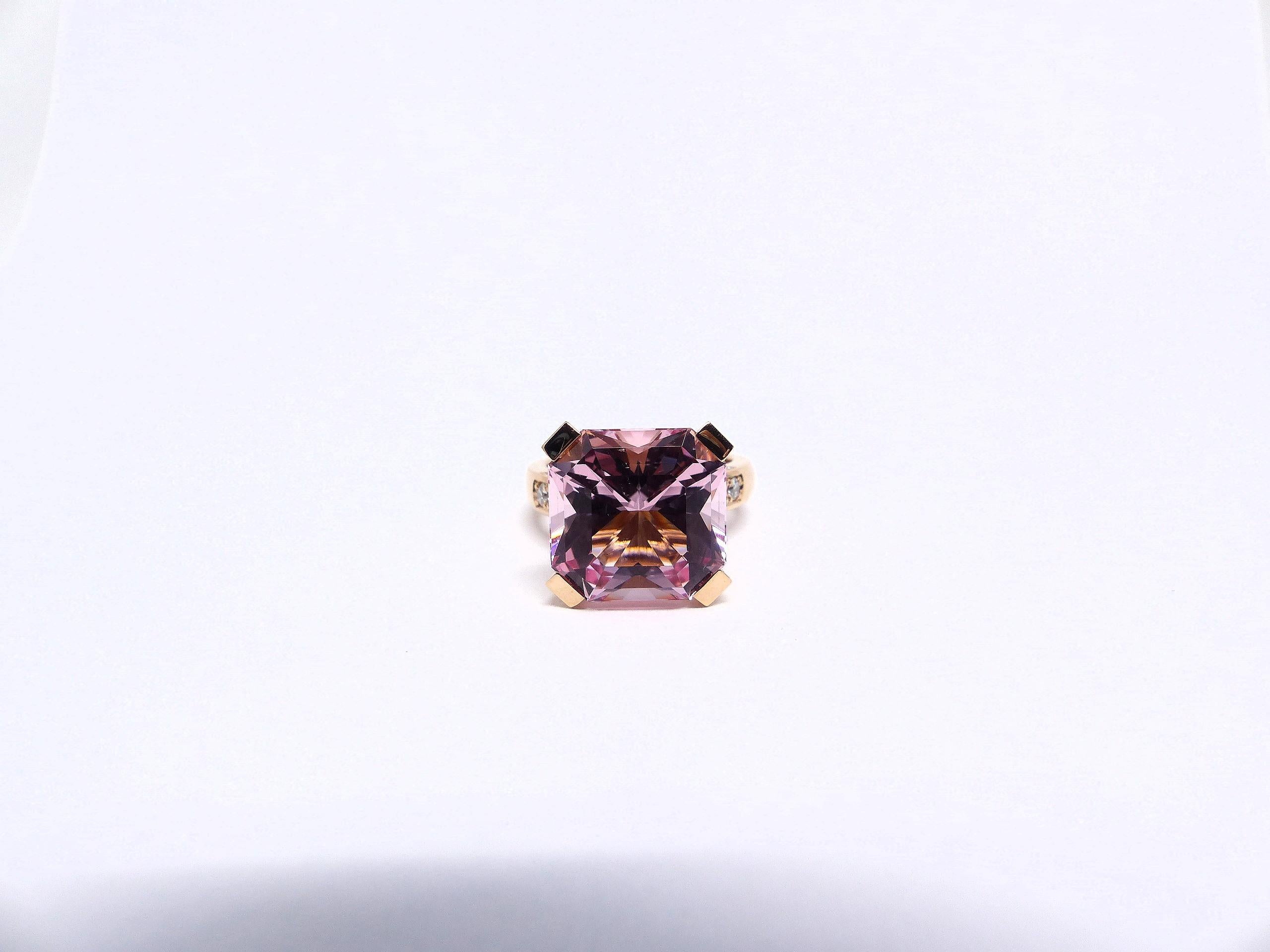Thomas Leyser is renowned for his contemporary jewellery designs utilizing fine gemstones.

This 18k rose gold ring is set with 1x fine Morganite in intensiv pink colour (radiant cut, octagon, 13x13mm, 8.14 carat) + 26x Diamonds (brilliant-cut,