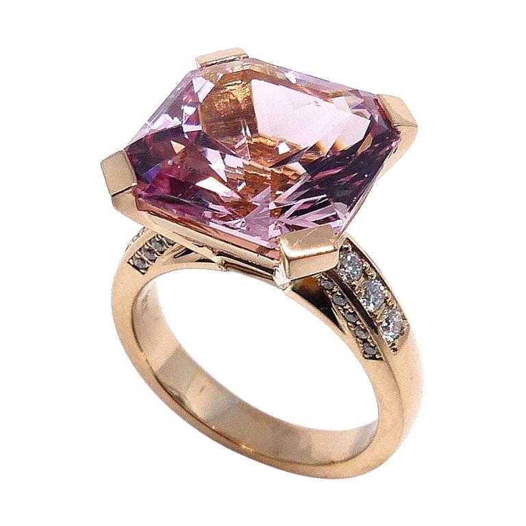 Ring in Red Gold with 1 Morganite Octagon Shape and Diamonds. For Sale