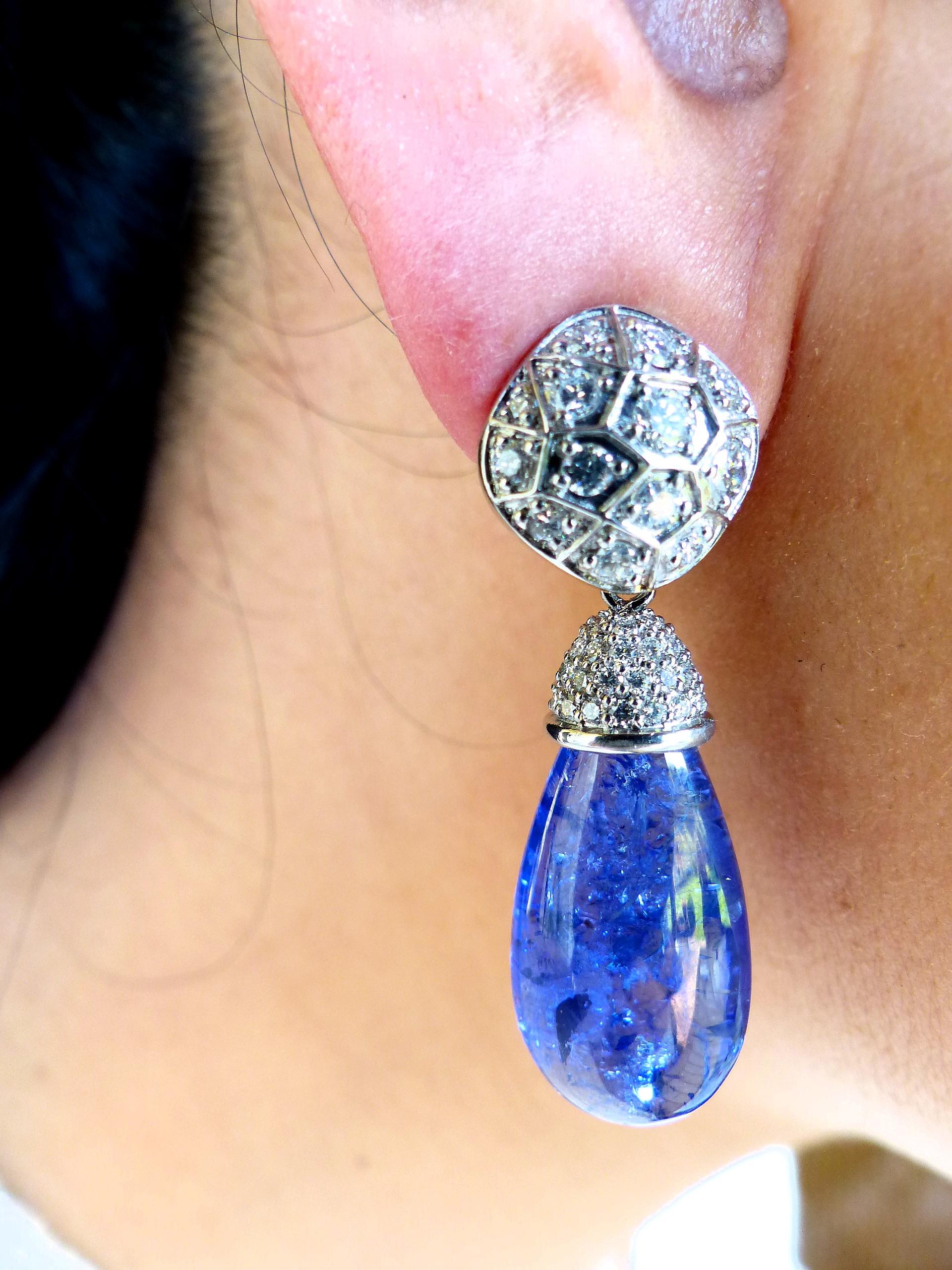 Women's Earrings in White Gold with 2 Tanzanite Brioletts 41, 11ct. and Diamonds. For Sale