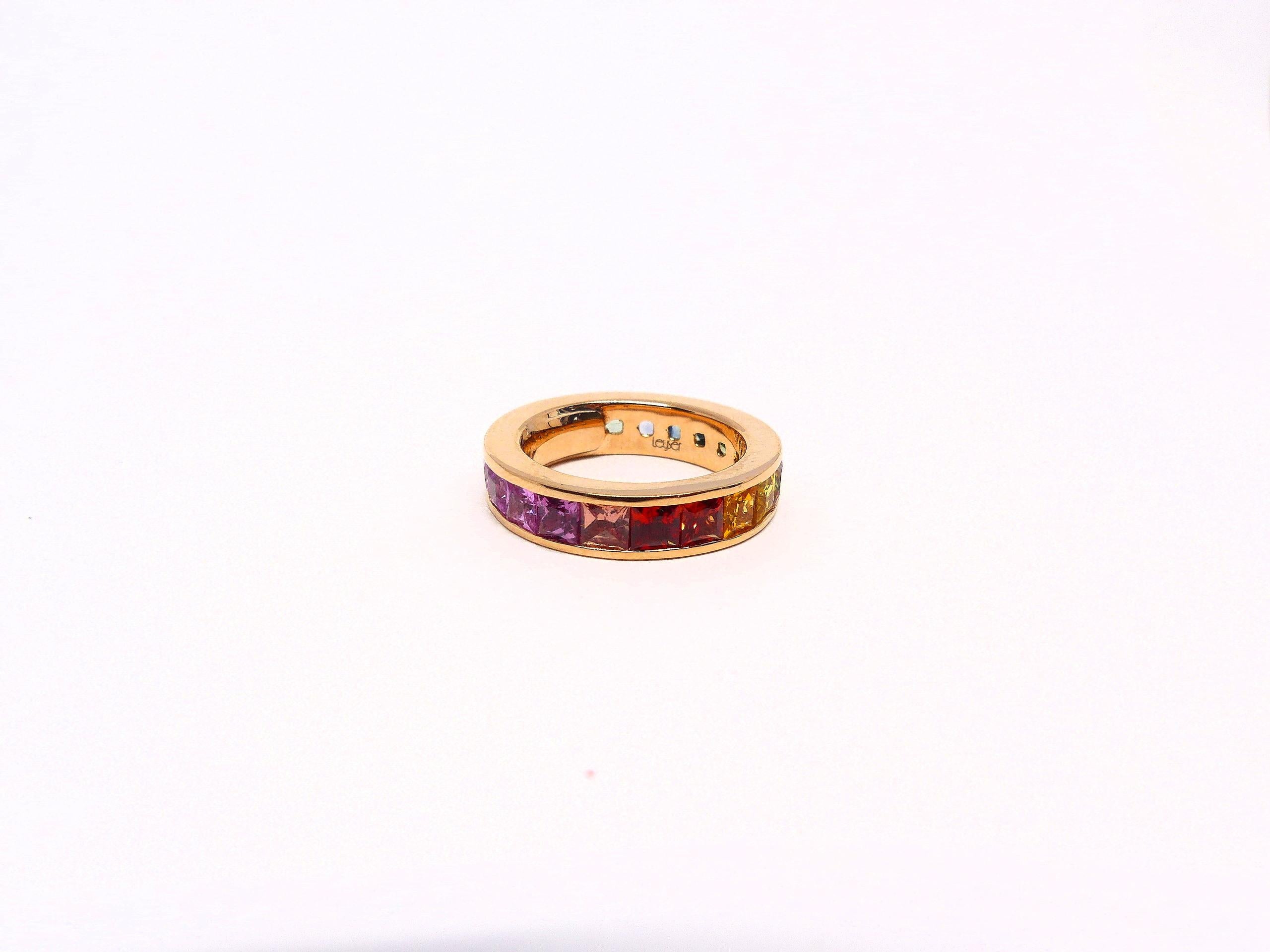 Contemporary Ring in Rose Gold with 21 Multi-Color Sapphires 4, 04ct.  For Sale