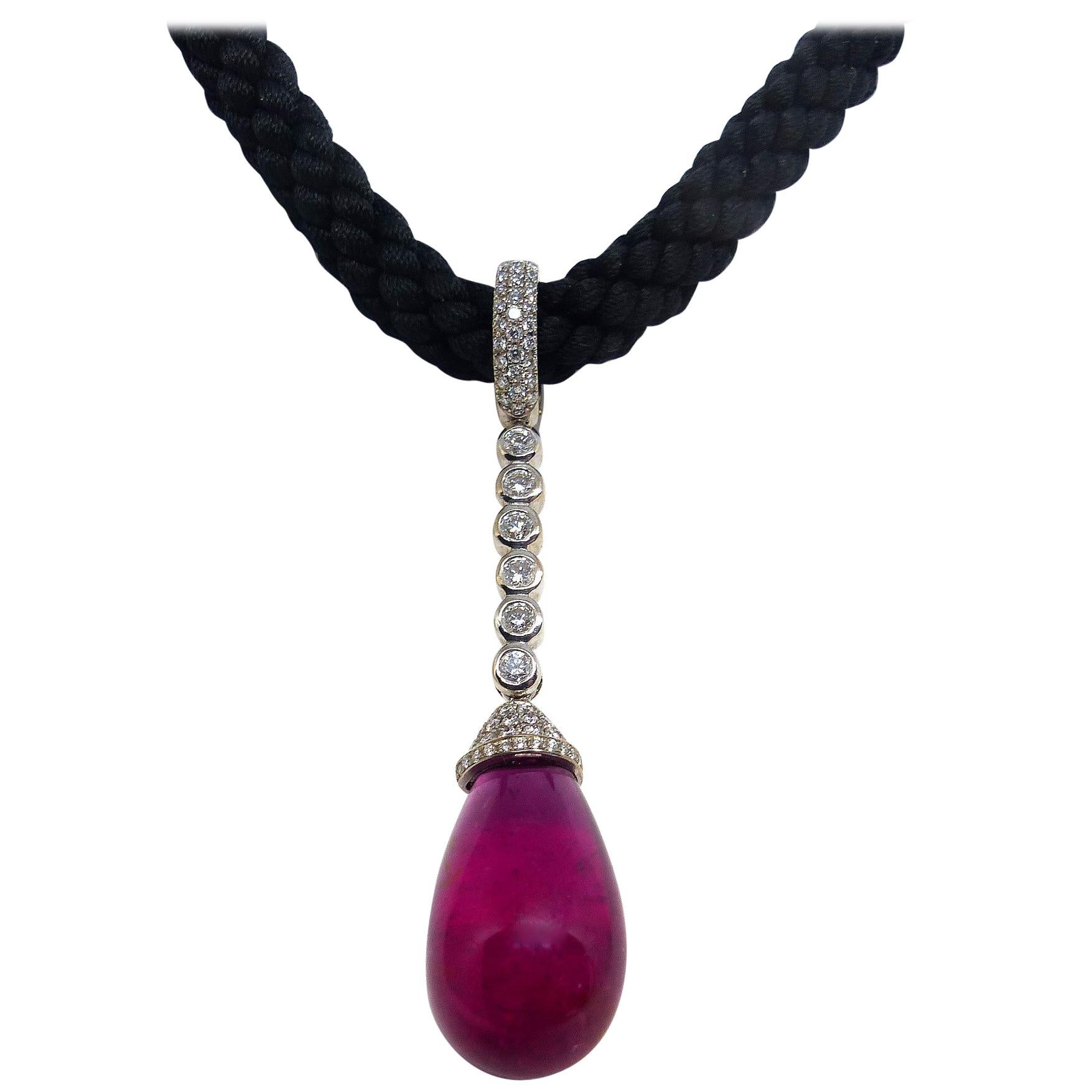 Pendant in White Gold with 1 Rubelite Briolett 26, 92ct. and Diamonds   For Sale