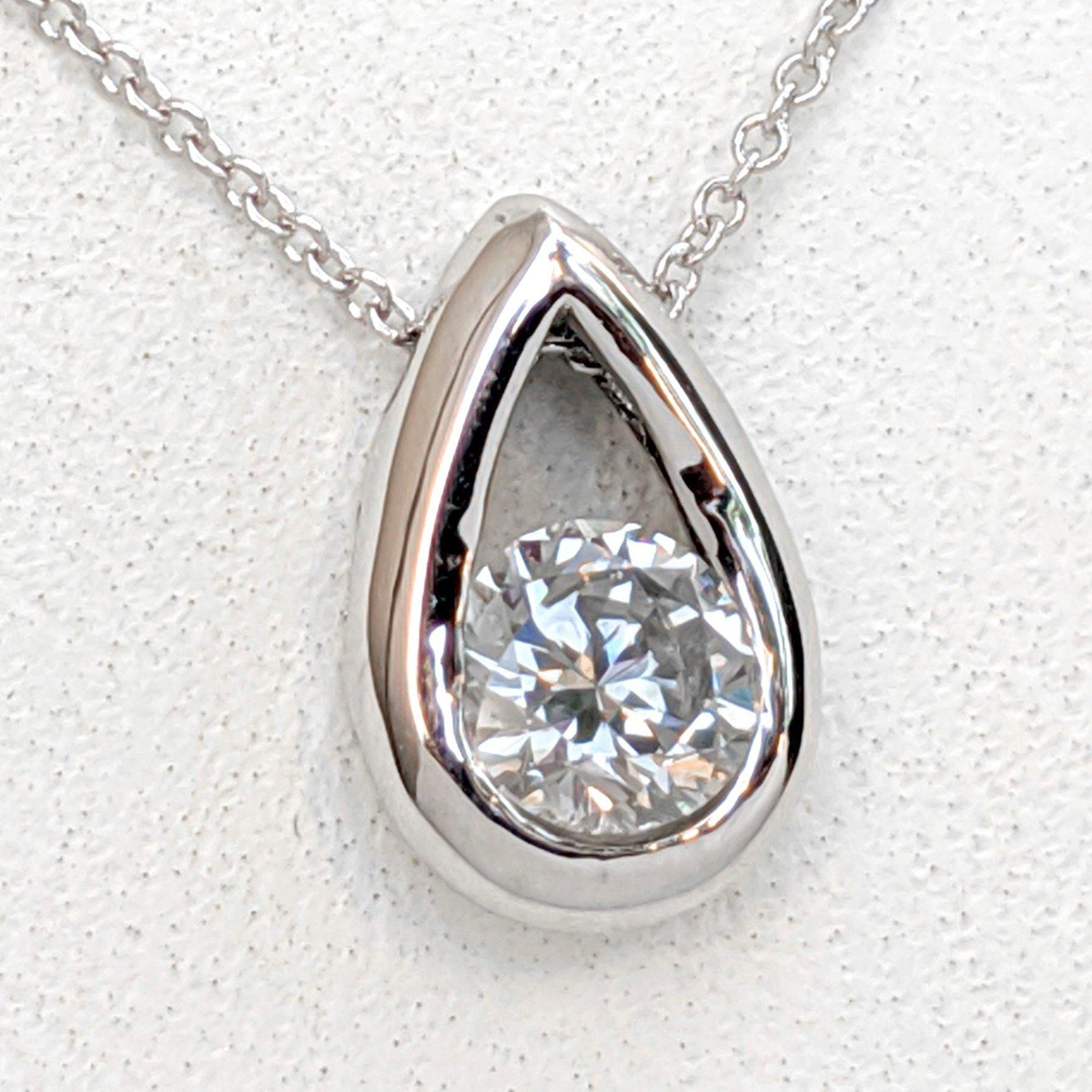 $1 NO RESERVE! 0,51 Karat Diamant - 14 kt. Weißgold - Halskette mit Anhänger (Rundschliff)