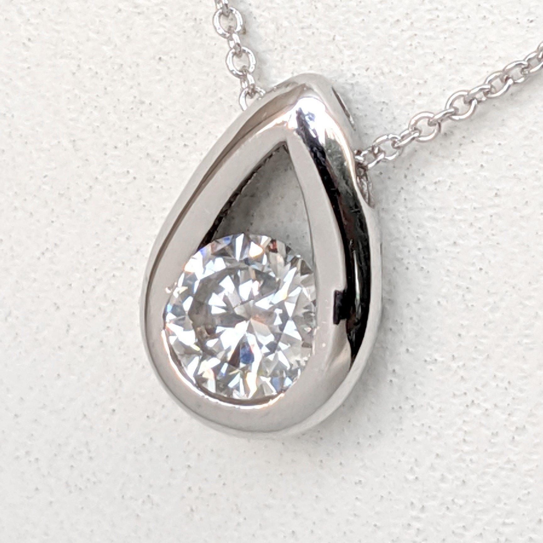 $1 NO RESERVE! 0,51 Karat Diamant - 14 kt. Weißgold - Halskette mit Anhänger im Zustand „Neu“ in Ramat Gan, IL