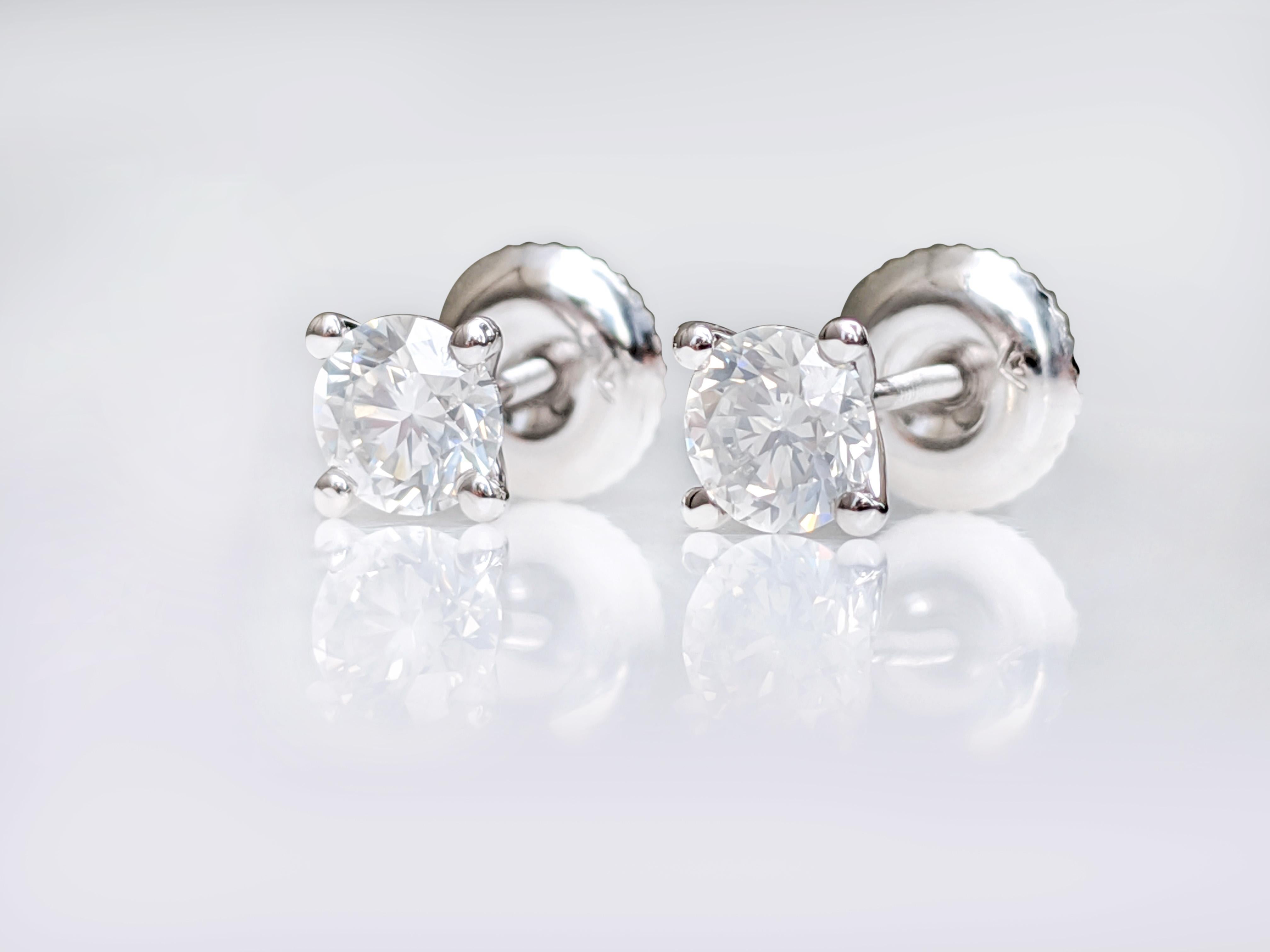 Round Cut $1 NO RESERVE!  0.82 Carat Diamond - 14 kt. White gold - Earrings