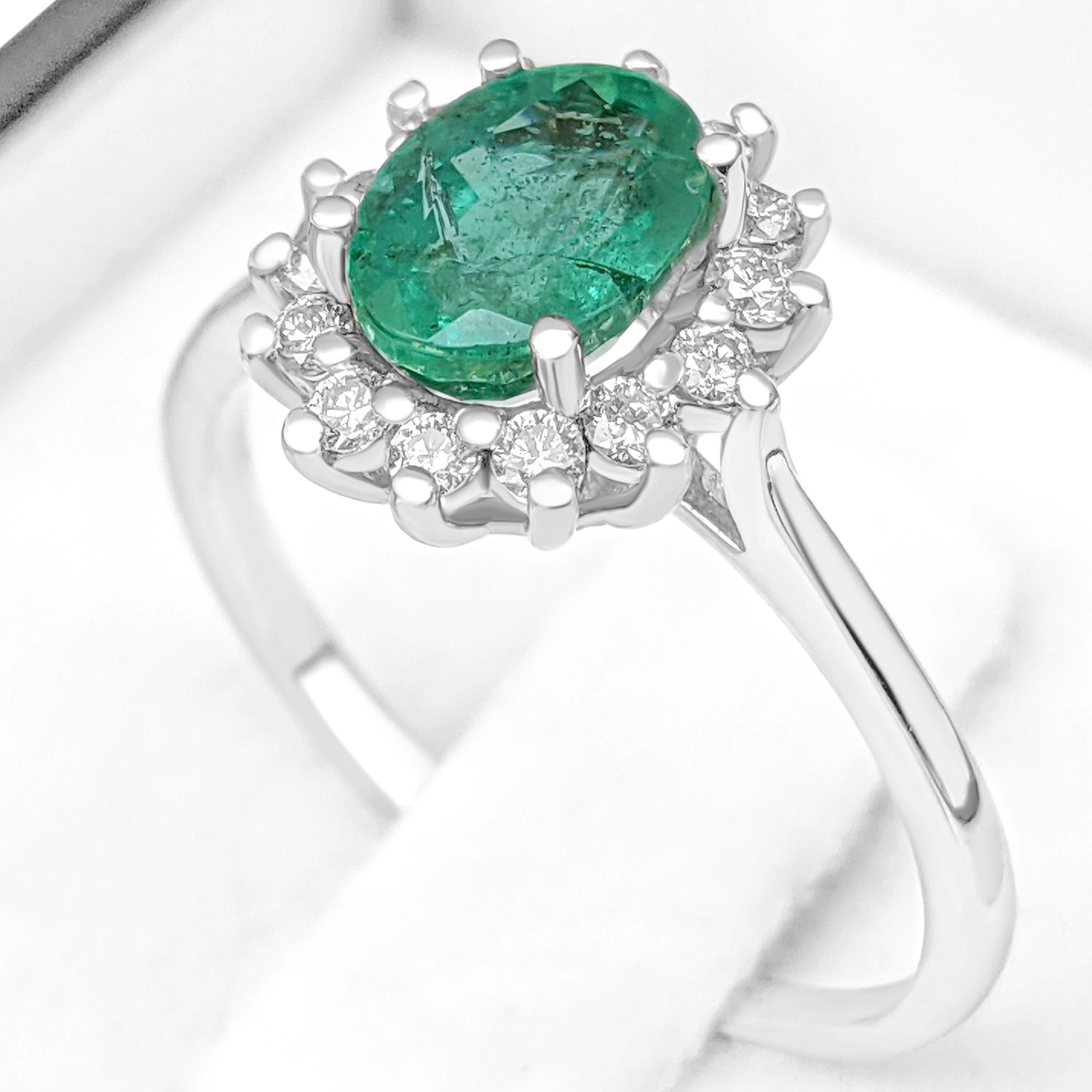 Oval Cut $1 No Reserve! 1.32 Carat Emerald & 0.30ct Diamonds Halo, 14k White Gold Ring