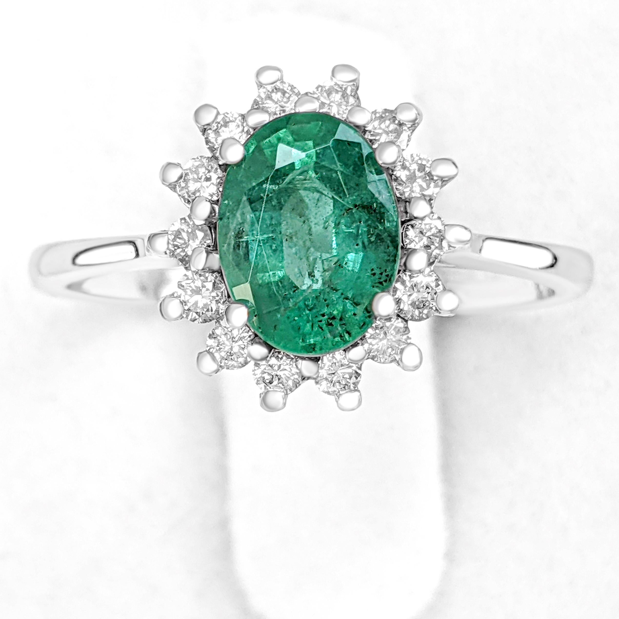 Women's $1 No Reserve! 1.32 Carat Emerald & 0.30ct Diamonds Halo, 14k White Gold Ring