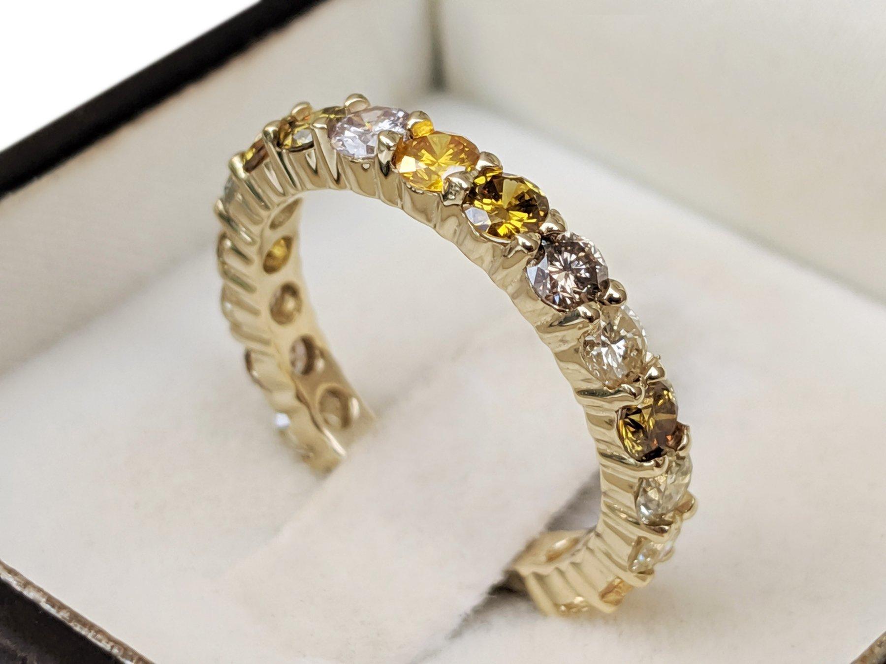 Art Deco $1 NO RESERVE! 1.78 Carat Fancy Diamonds 3/4 Eternity Band - 14 kt. Gold - Ring