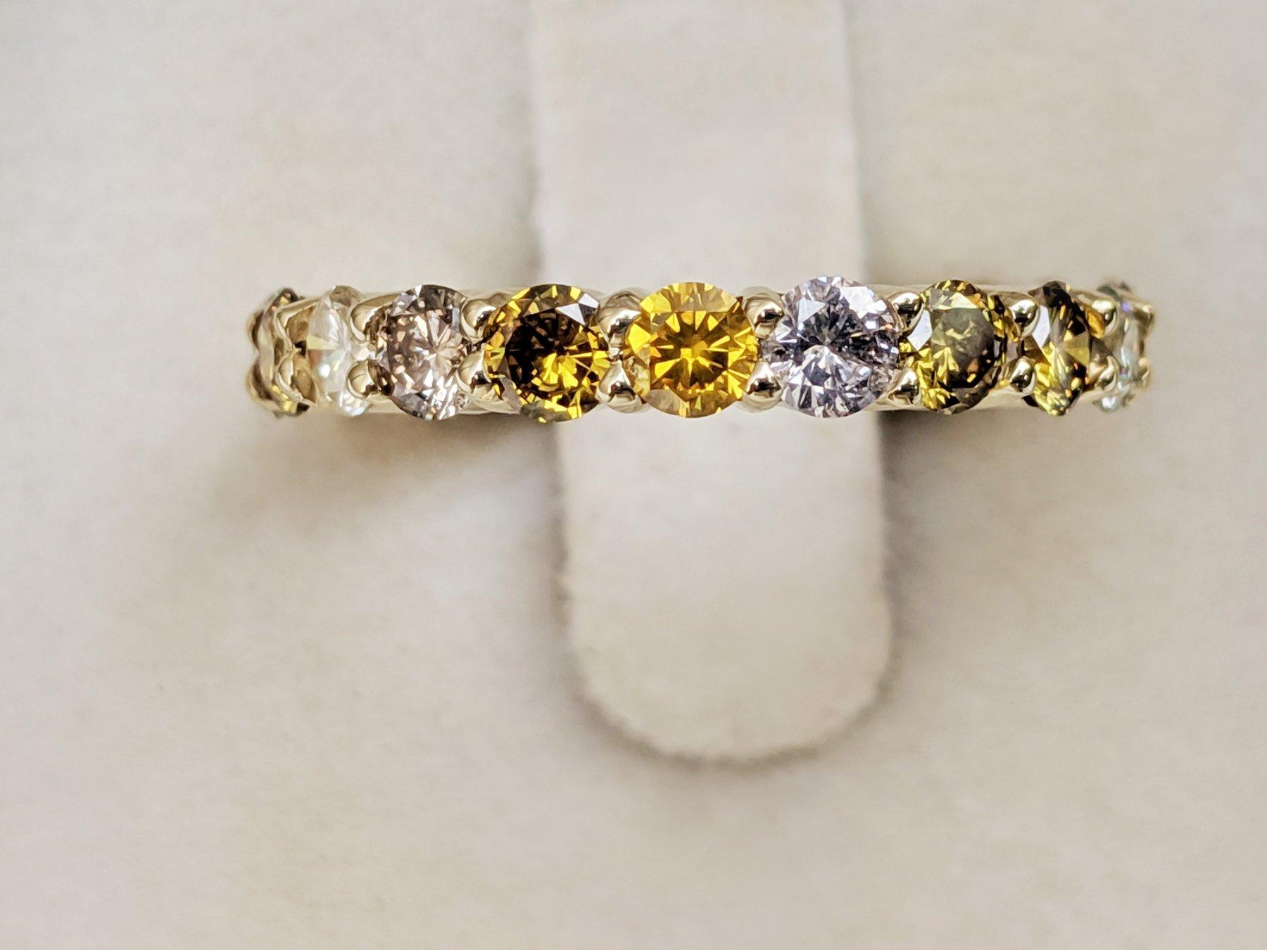 Round Cut $1 NO RESERVE! 1.78 Carat Fancy Diamonds 3/4 Eternity Band - 14 kt. Gold - Ring