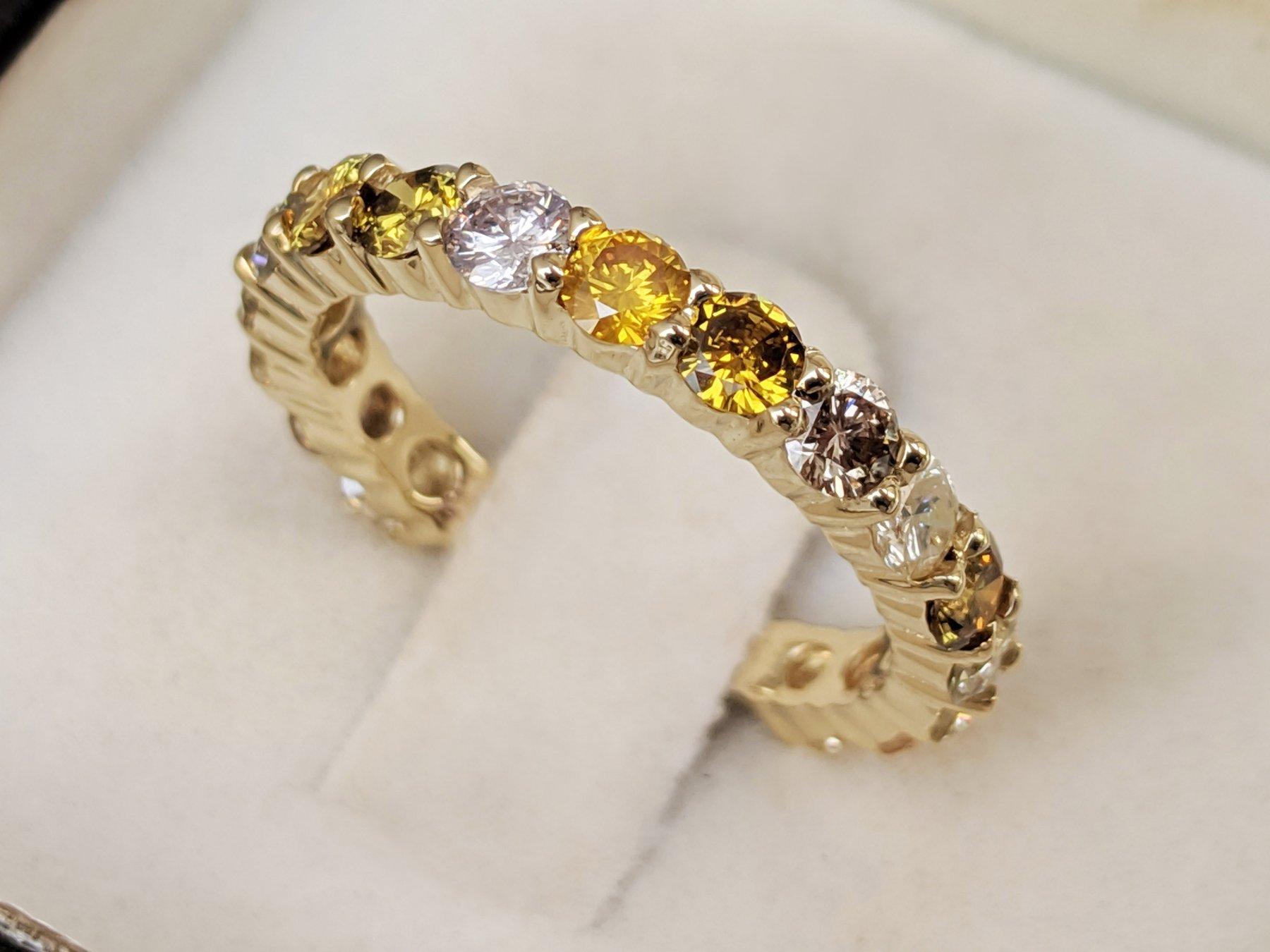 $1 NO RESERVE! 1.78 Carat Fancy Diamonds 3/4 Eternity Band - 14 kt. Gold - Ring In New Condition In Ramat Gan, IL