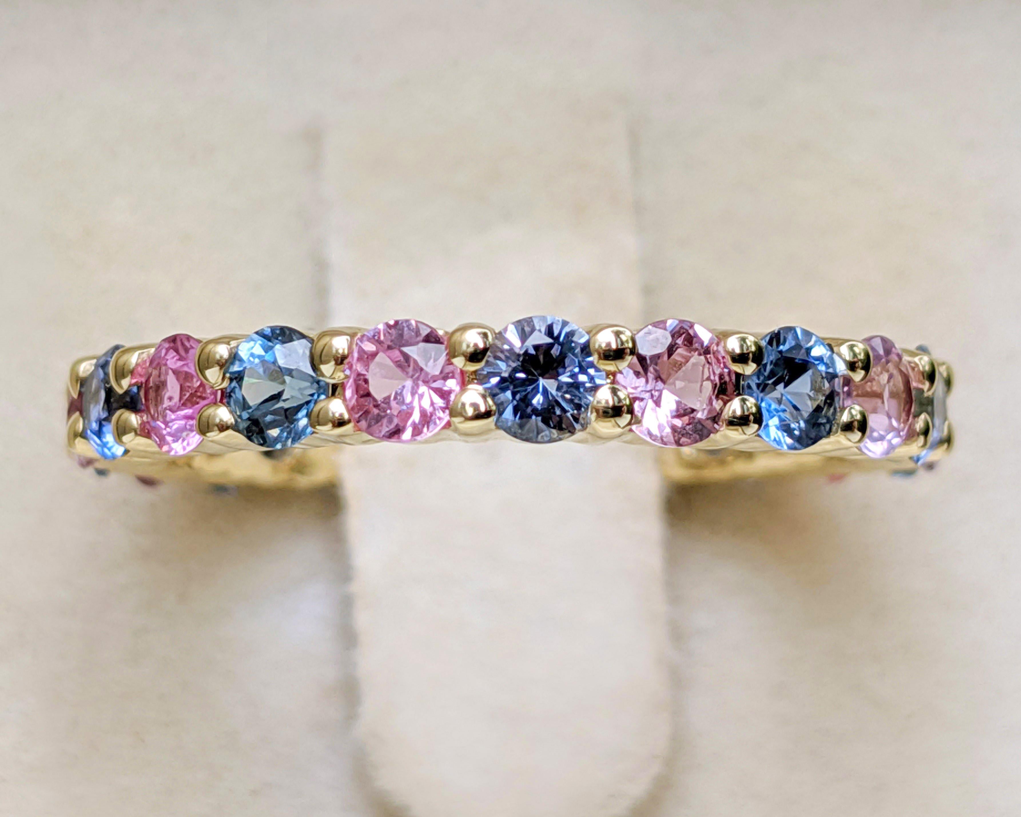 Round Cut $1 NO RESERVE! 1.90 Carat Sapphire 3/4 Eternity Band - 14 kt. Gold - Ring