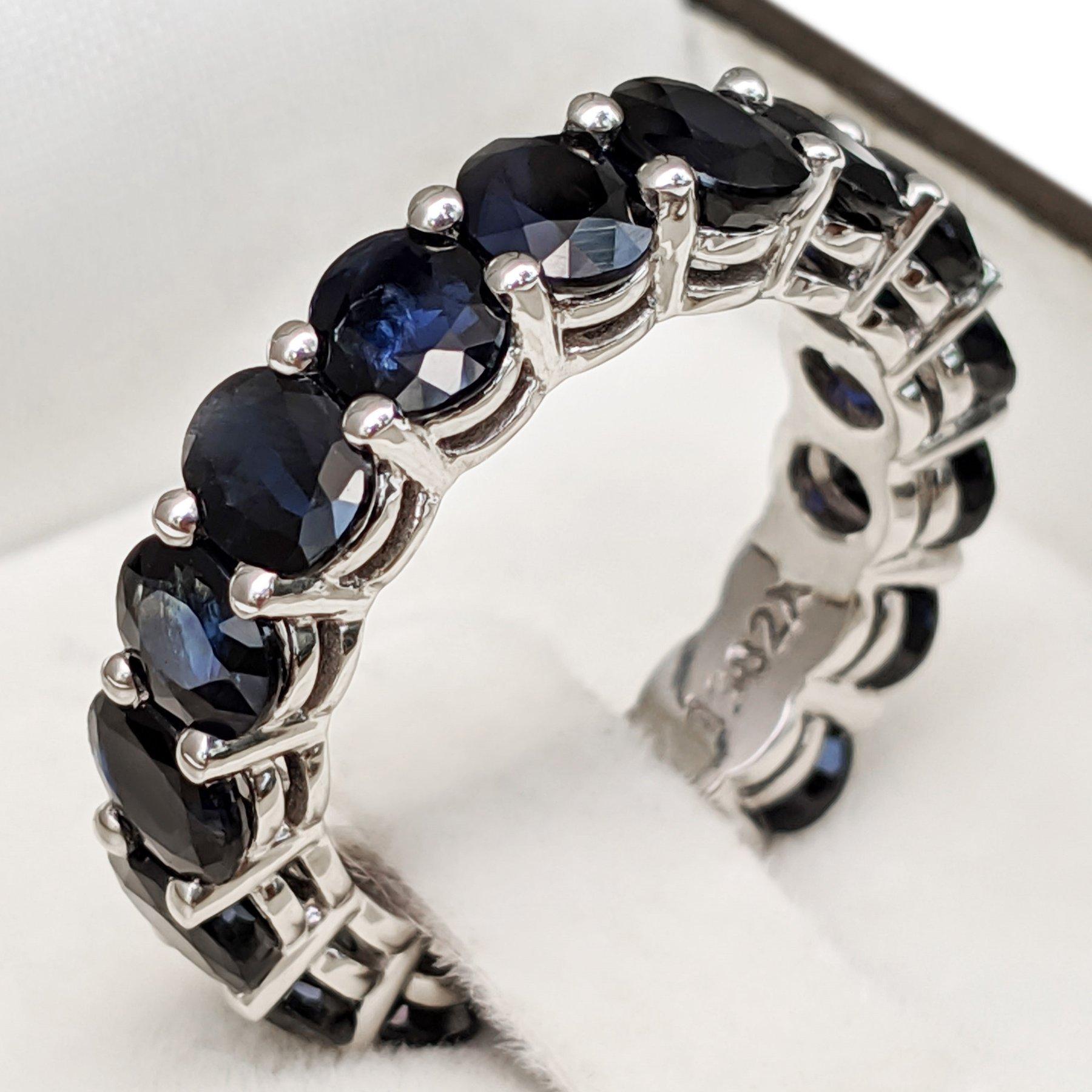 Art Deco $1 NO RESERVE! 7.88 Carat Sapphire Eternity Band - 14 kt. White gold - Ring