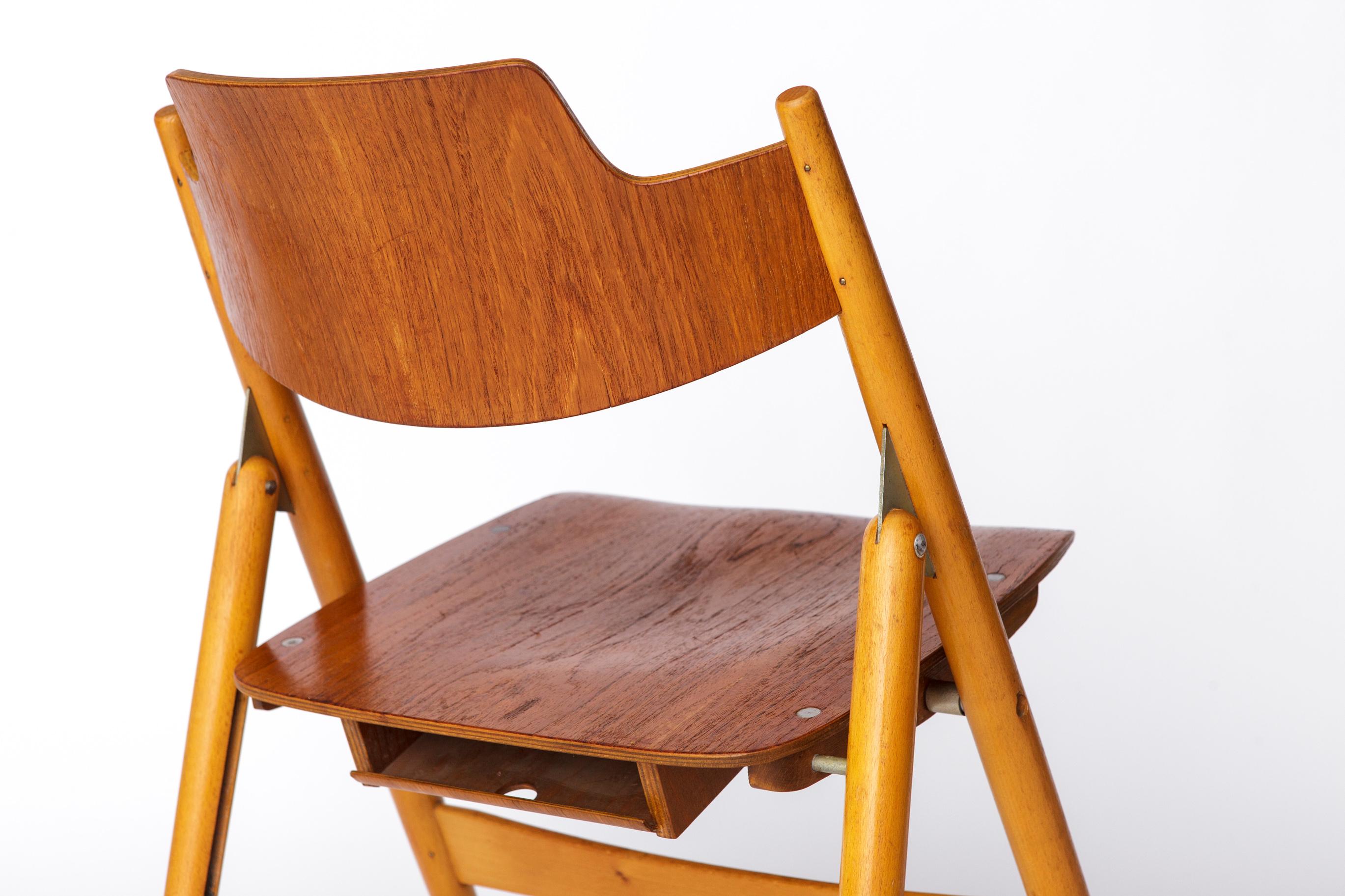1 de 10 - Chaise pliante Wilde + Spieth par Egon Eiermann, modèle SE18, Allemagne, années 1950
Le prix est par chaise. Jusqu'à 10 disponibles.

Un design emblématique du milieu du siècle par Egon Eiermann pour Wilde + Spieth.
Ces chaises pliantes