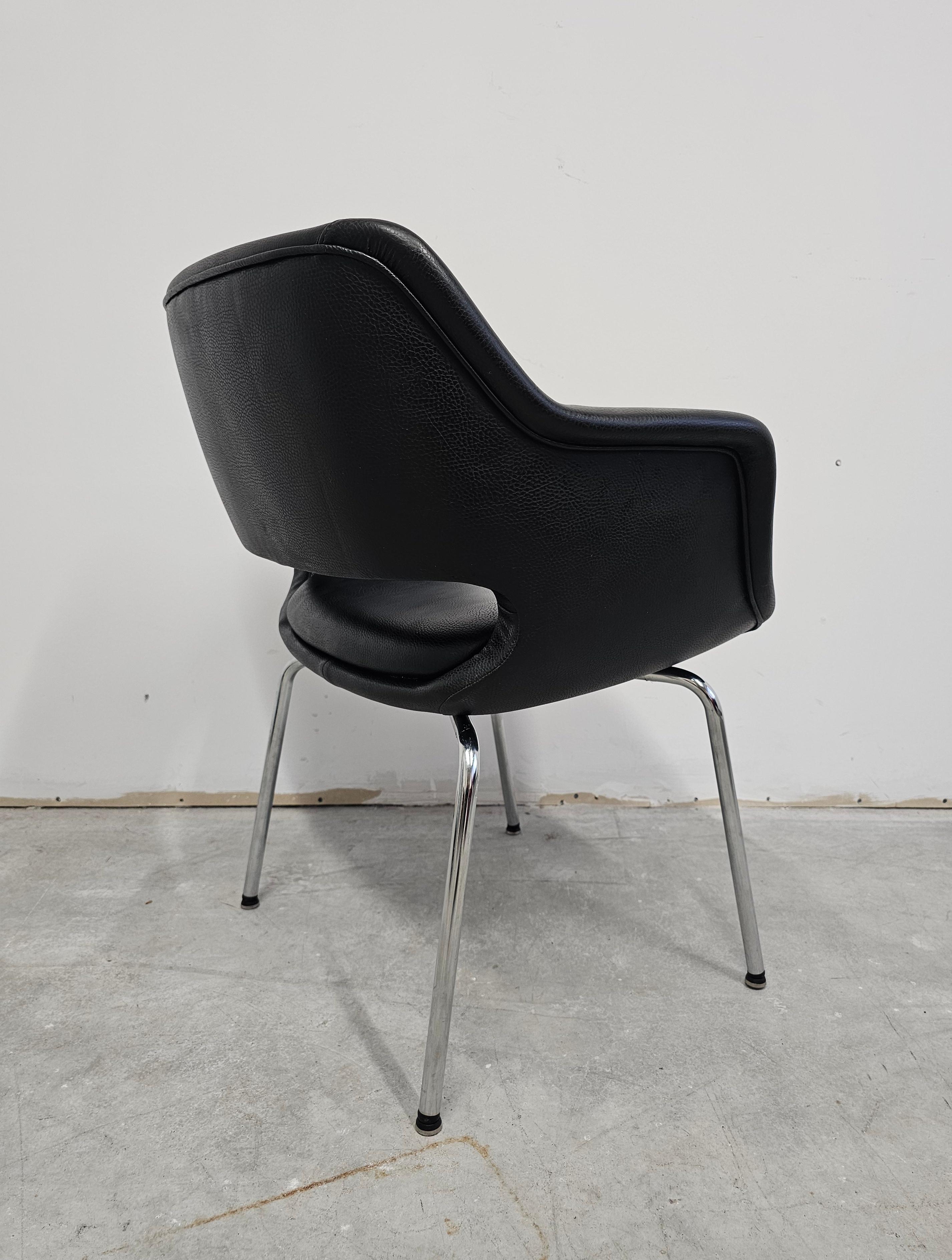 1 of 10 Kilta Chairs designed by Olli Mannerma for Martela in 1955 For Sale 1