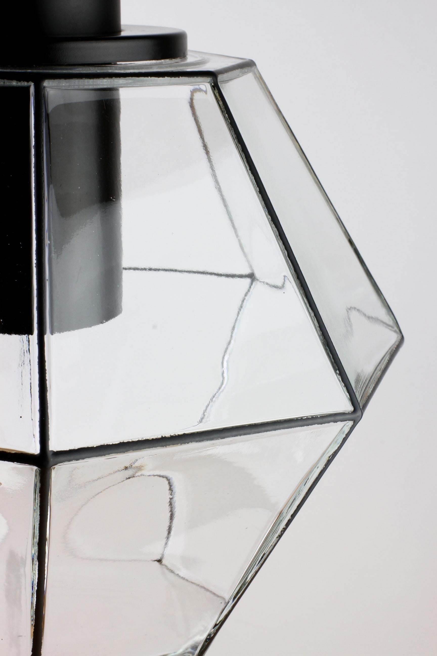 1 of 10 Lampade a sospensione geometriche minimaliste in vetro nero e trasparente di Limburg degli anni '70 in vendita 2