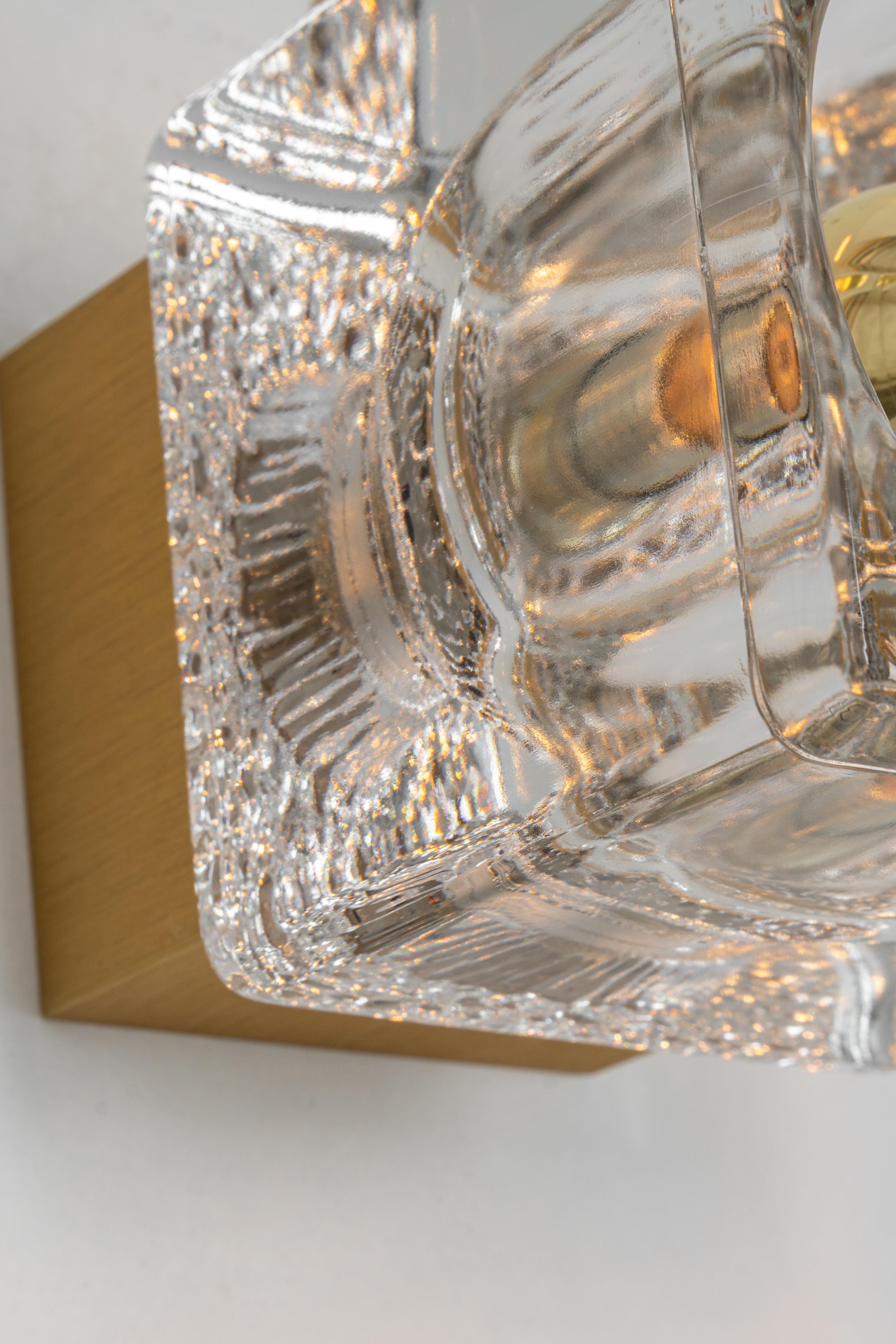 1 of 10 Petite Crystal Glass Brass Wall Sconces by Peill & Putzler, Germany In Good Condition For Sale In Aachen, NRW