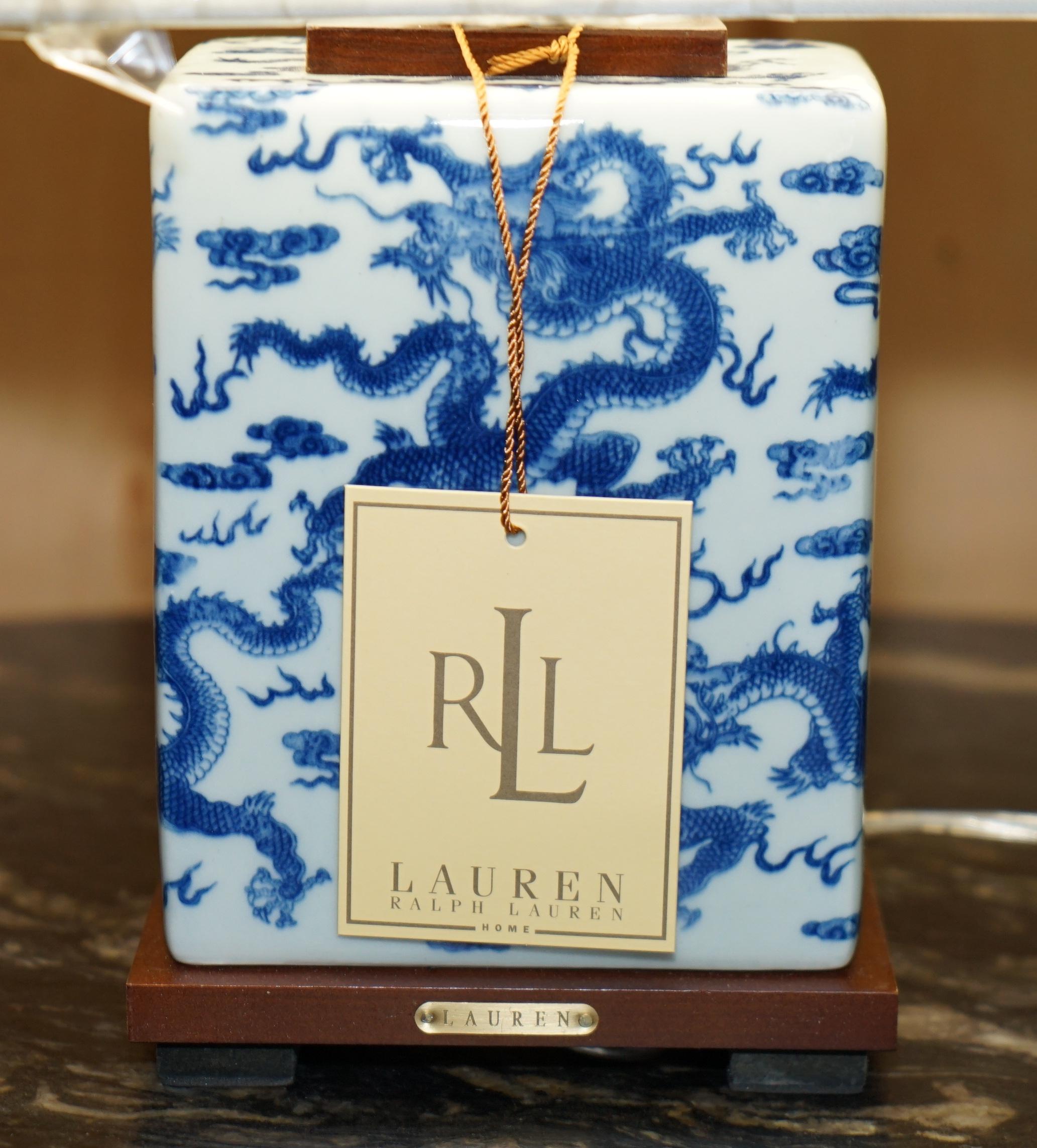 1 DE 12 NUEVA EN LA CAJA RALPH LAUREN PORCELANA COBALT CHiNESE DRAGON LÁMPARA DE MESA Otro en venta