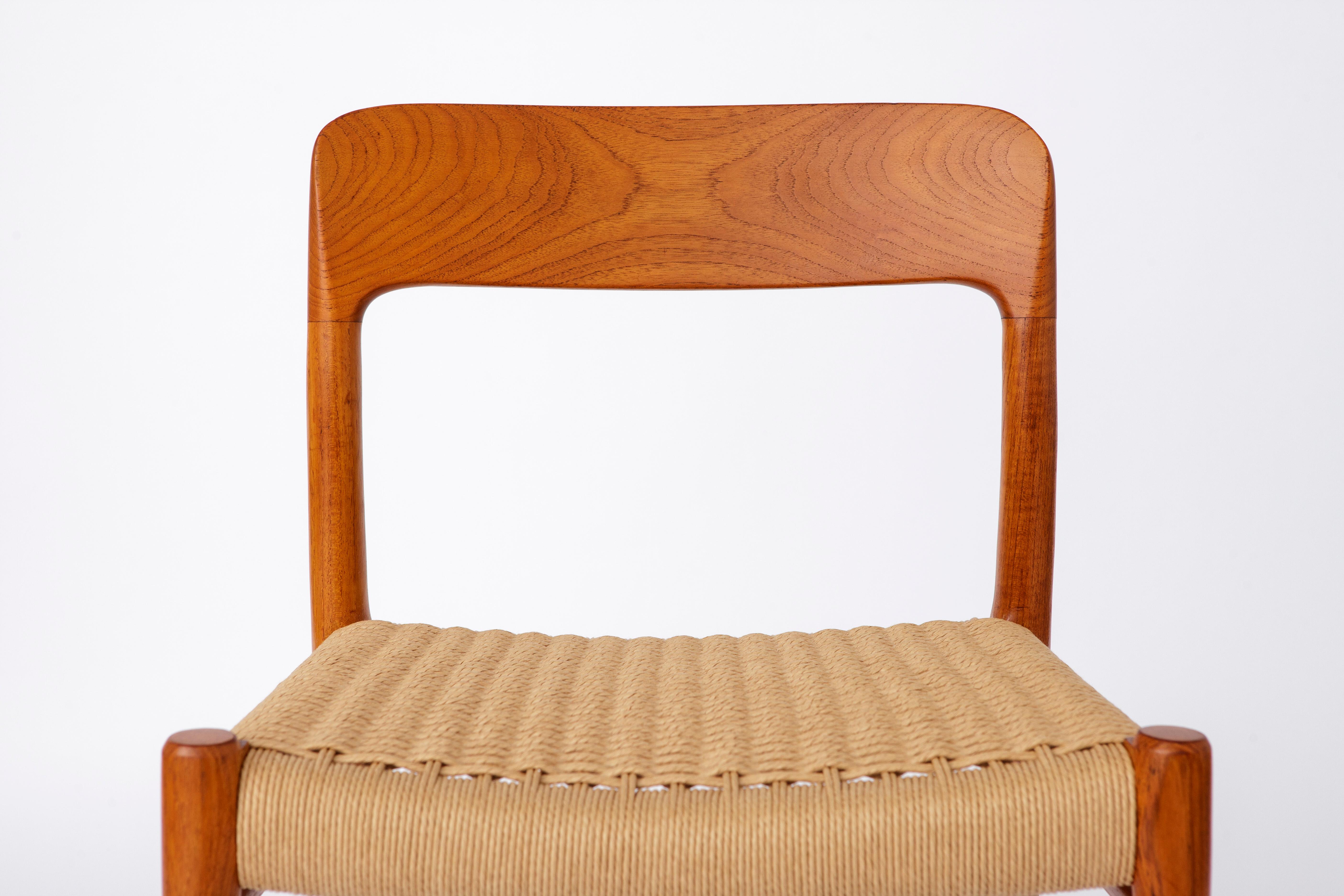 1 of 12 Niels Otto Møller Chairs – Model 75 in Teak
Originally designed in 1956, produced during the 1960s–1970s.
The listed price is for one chair – up to 12 identical chairs available.

🪑 Details: 
Solid teak wood frame, refurbished and oiled
New