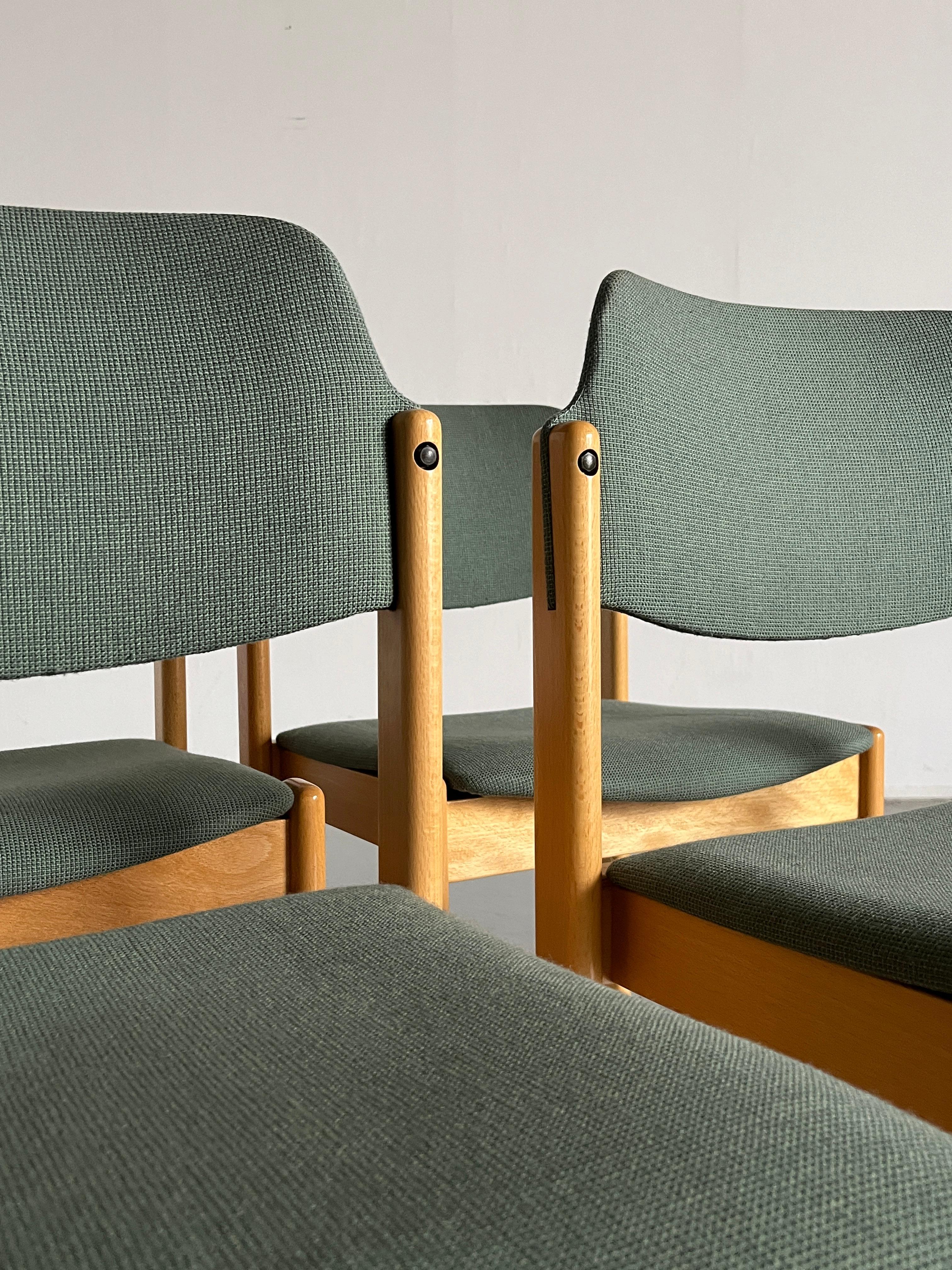 1 von 15 stapelbaren Vintage-Esszimmerstühlen aus der Mitte des Jahrhunderts von Wiesner Hager, 80er Jahre im Angebot 2