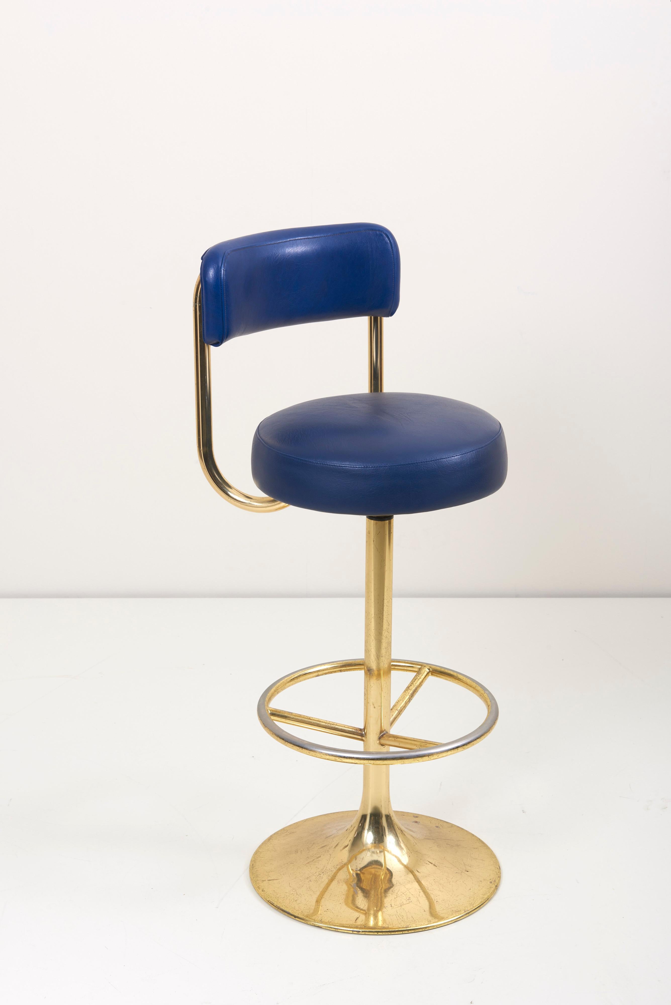 Wonderful gold-plated and original faux leather barstool. The stool is very comfortable.
It is designed by Börje Johansson and produced by Johansson Design in Markaryd, Sweden and labeled.

The last one of a huge quantity we had. The leather has