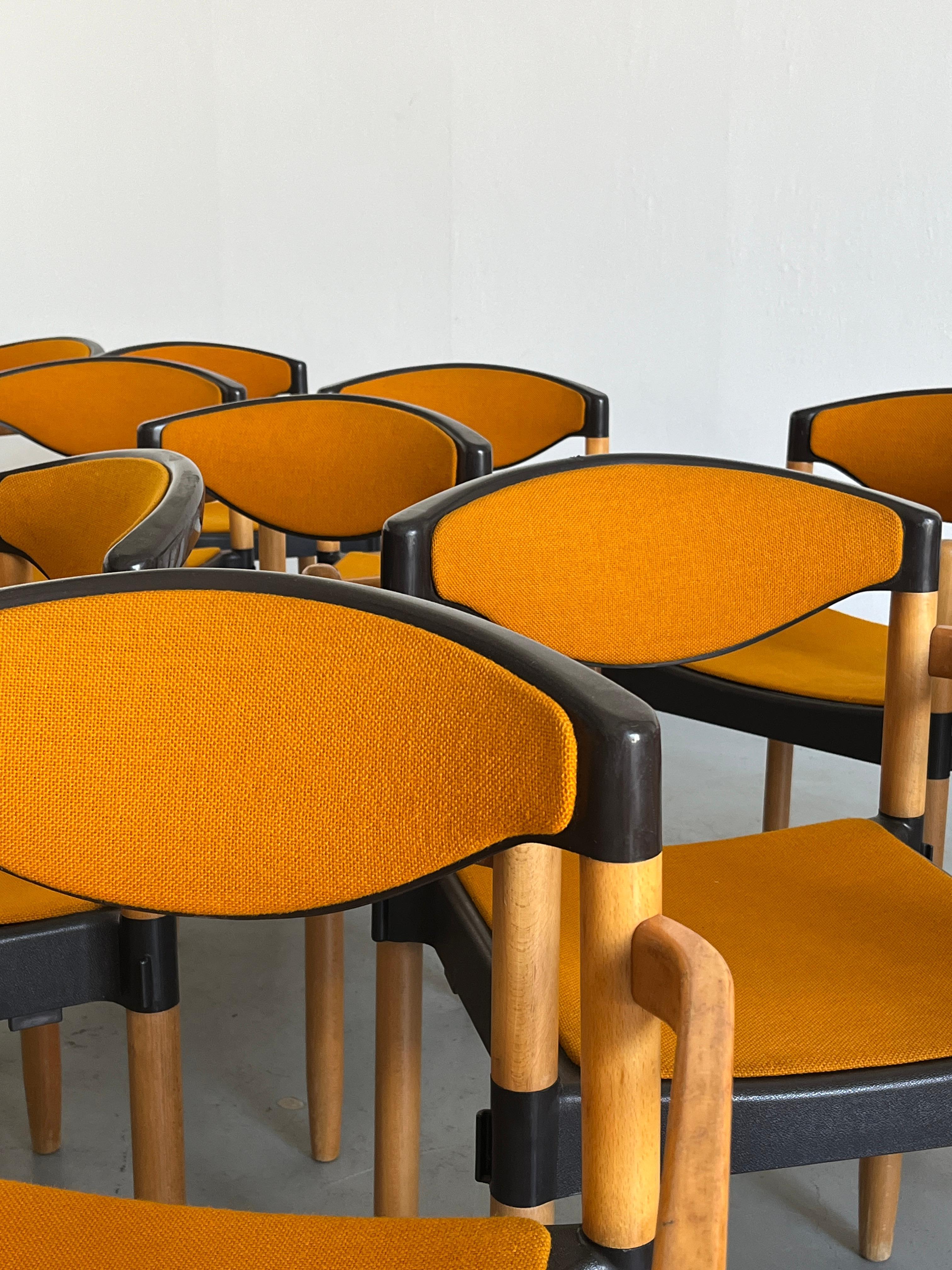 1 des 19 fauteuils empilables Strax de Hartmut Lohmeyer pour Casala, années 80 en vente 5