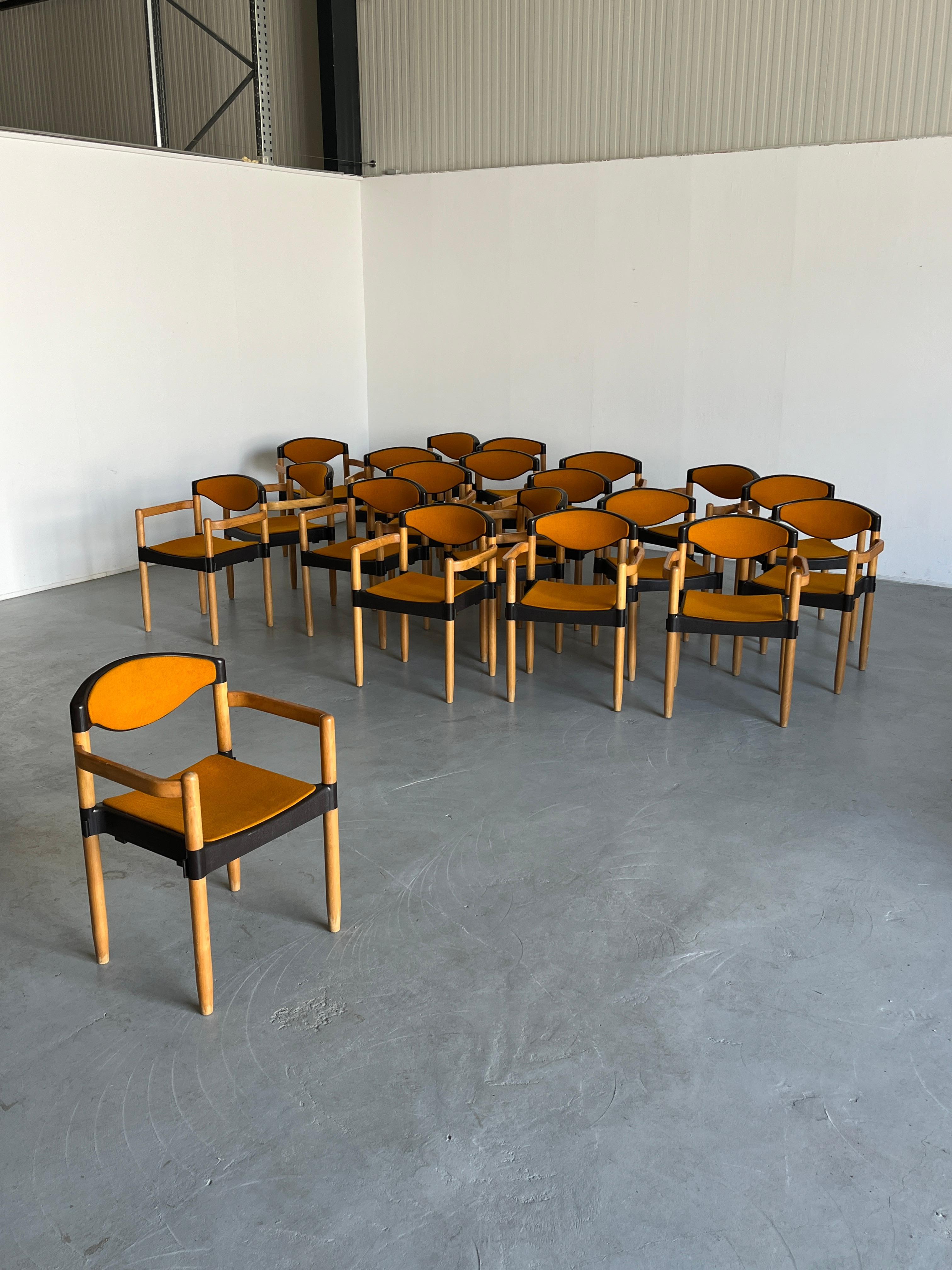Six fauteuils vintage 