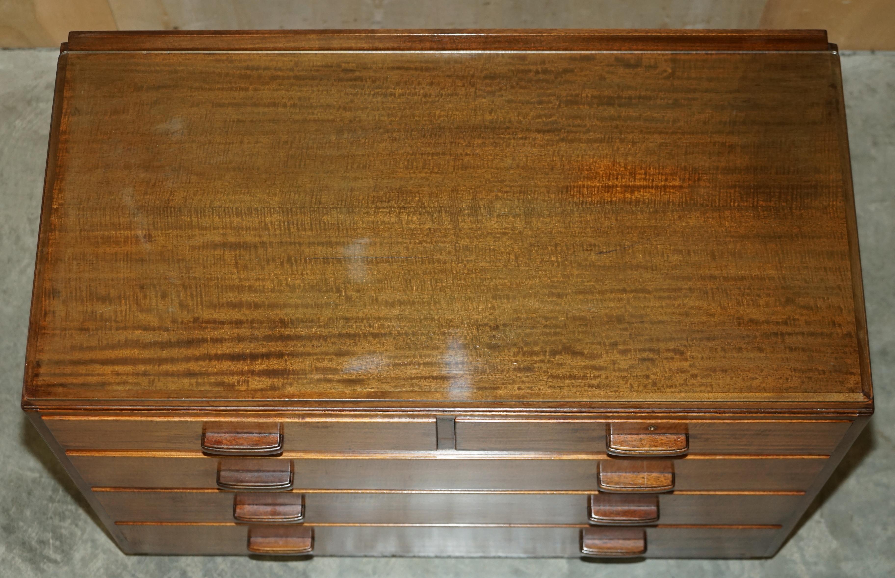 Alfred COX Mid-Century Modern Chests of Drawers Circa 1952 English Oak For Sale 2