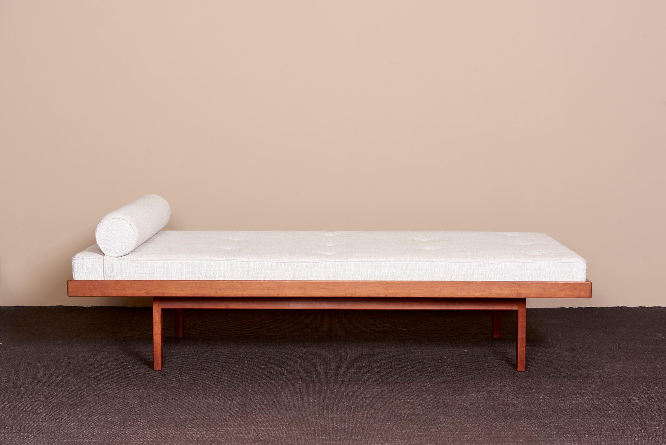 Mid-Century Modern 1 of 2 American Studio Walnut Frame Daybeds in Mark Alexander Fabric, US 1960s For Sale